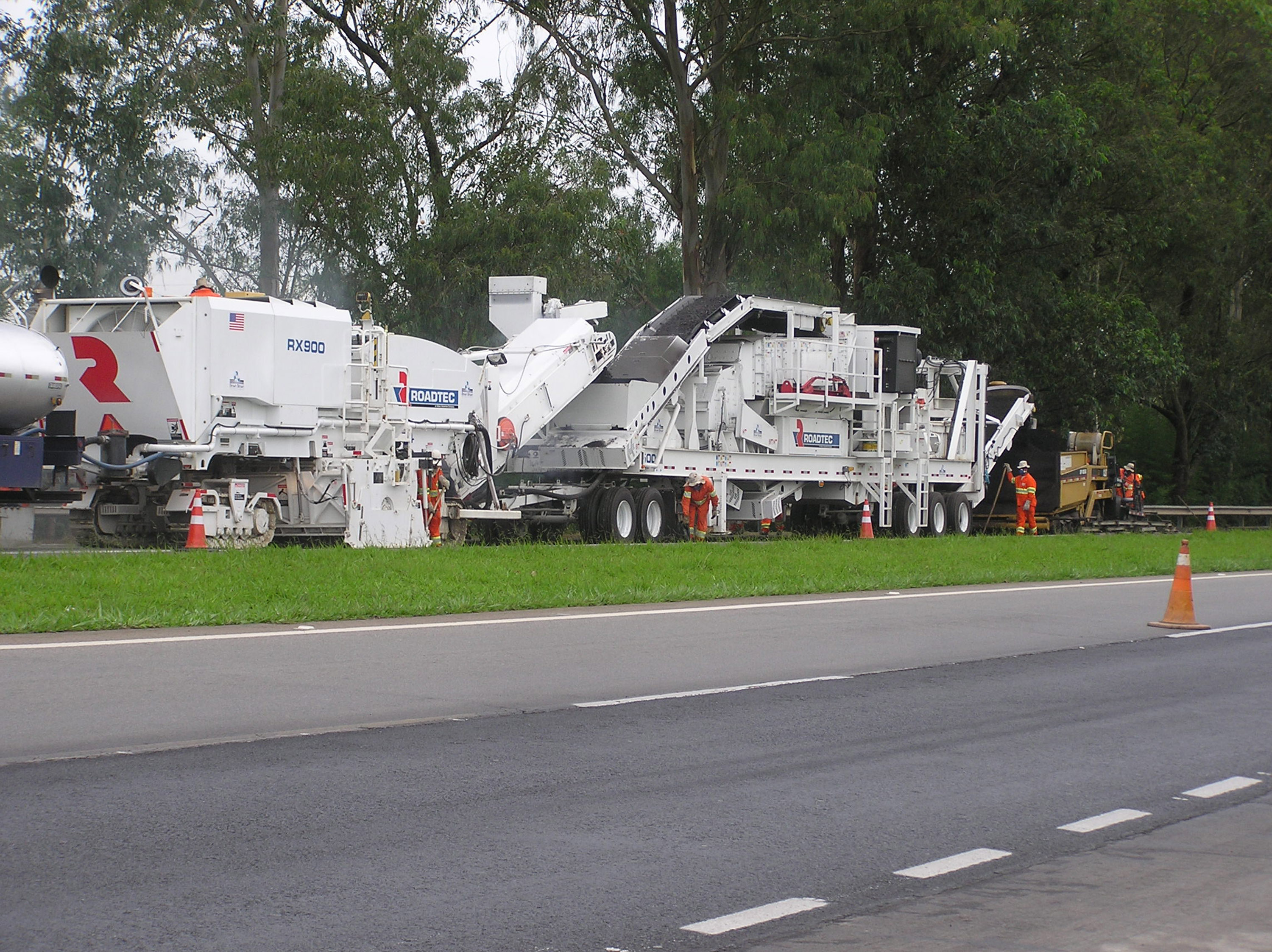 The road rebuilding method has been developed to meet the needs of the Brazilian market The road rebuilding method Brazil