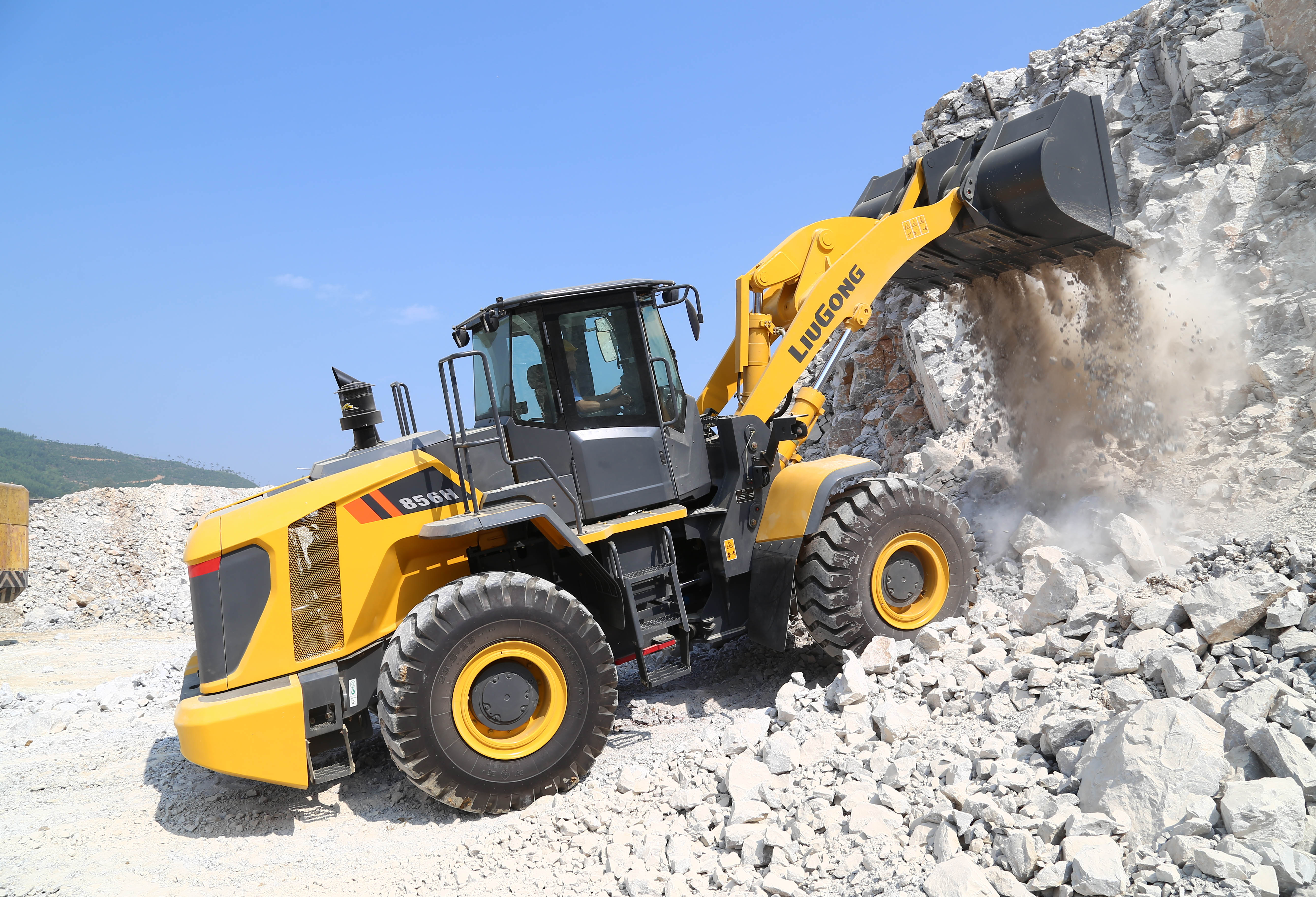 LiuGong’s new wheeled loader takes the firm into a new market LiuGong 856H wheeled loader