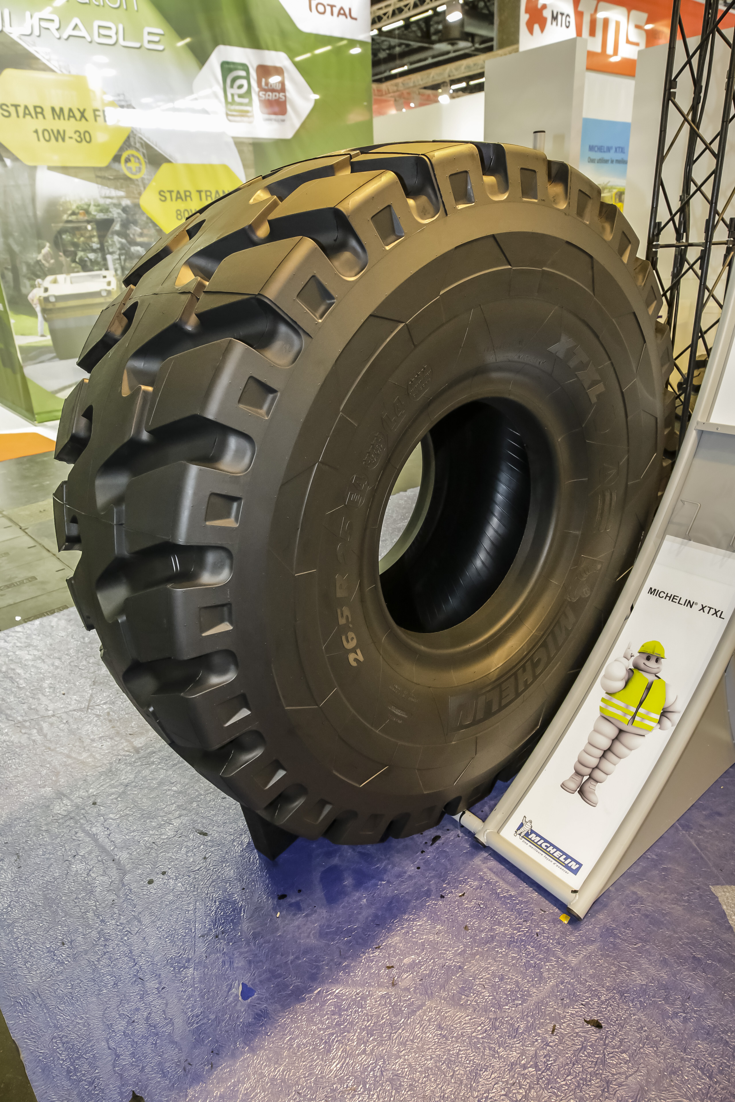 Michelin now guarantees its heavy duty tyres INTERMAT 2015 Day 3 Michelin heavy duty tyres