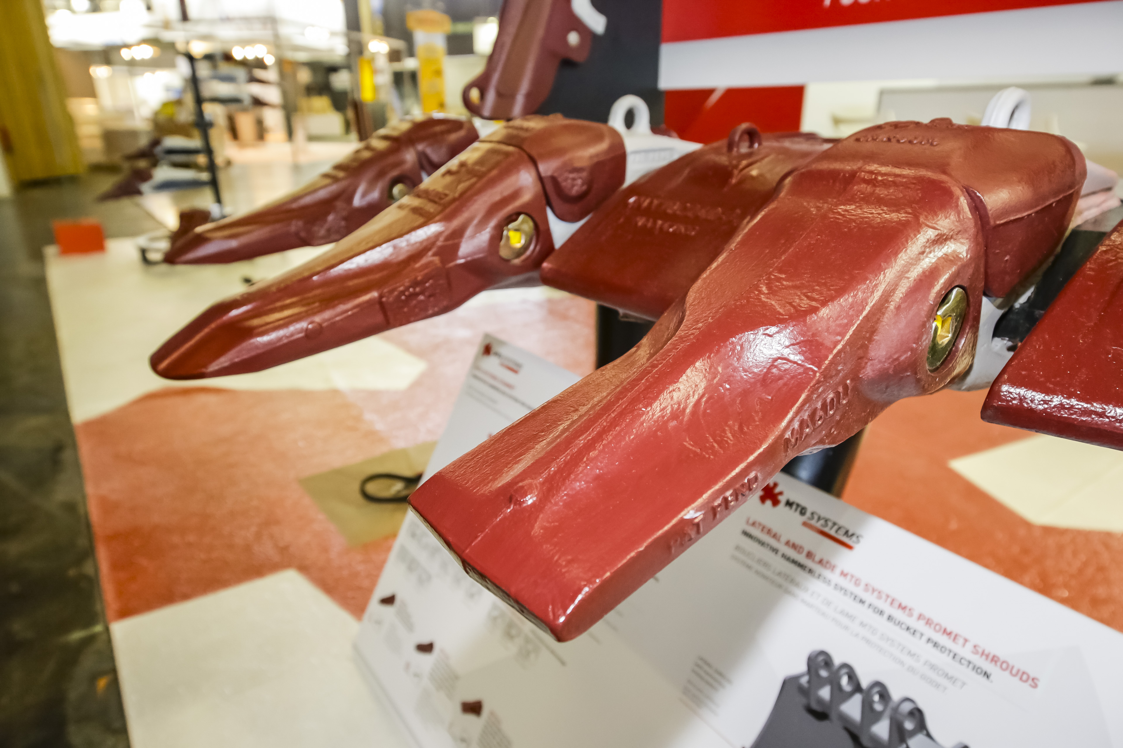 MTG: New wing and blade shrouds for earthmoving buckets from Spanish firm MTG wing and blade shrouds