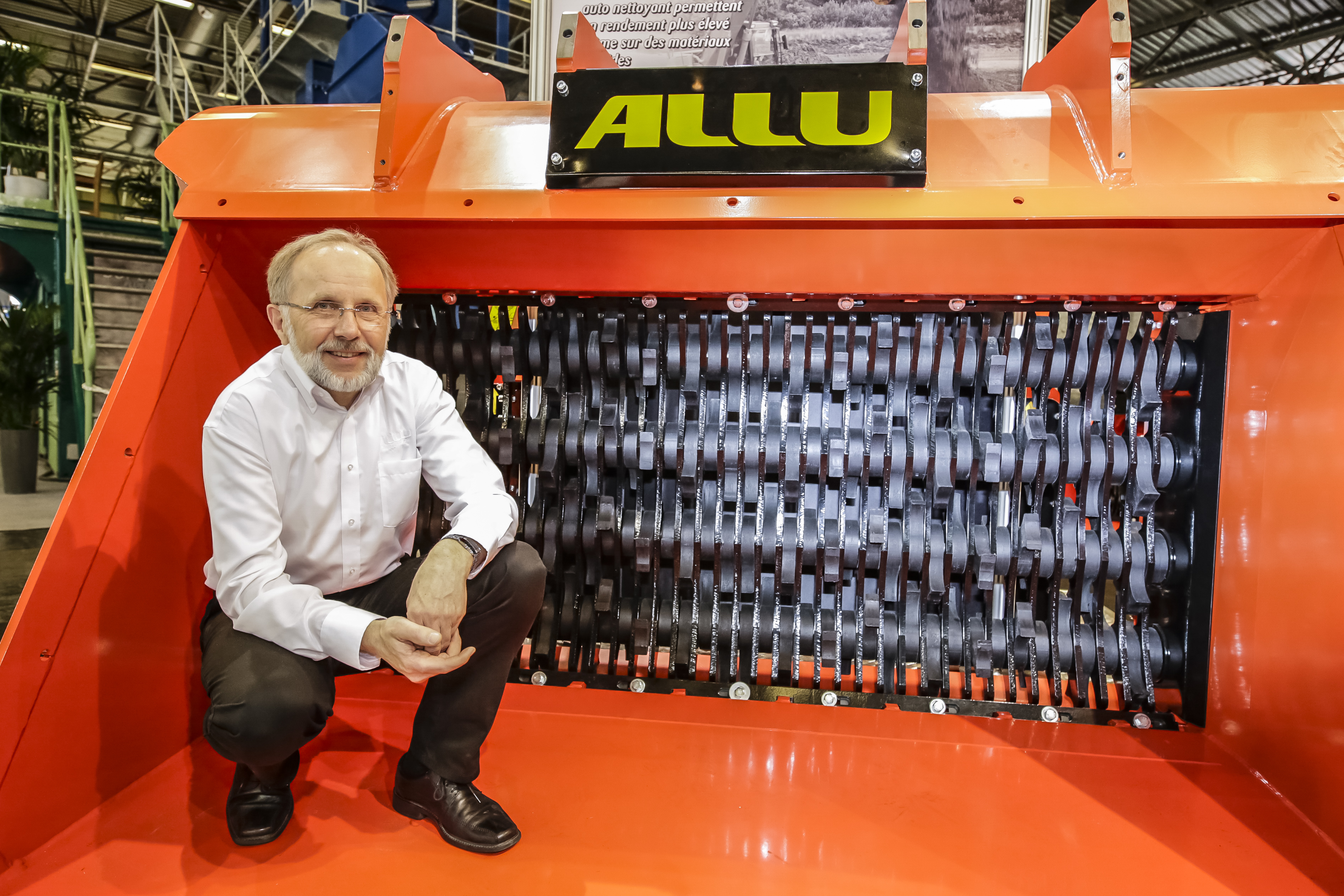 Kauko Pylvas of ALLU with the ALLU TS drum assembly ALLU, Kauko Pylvas