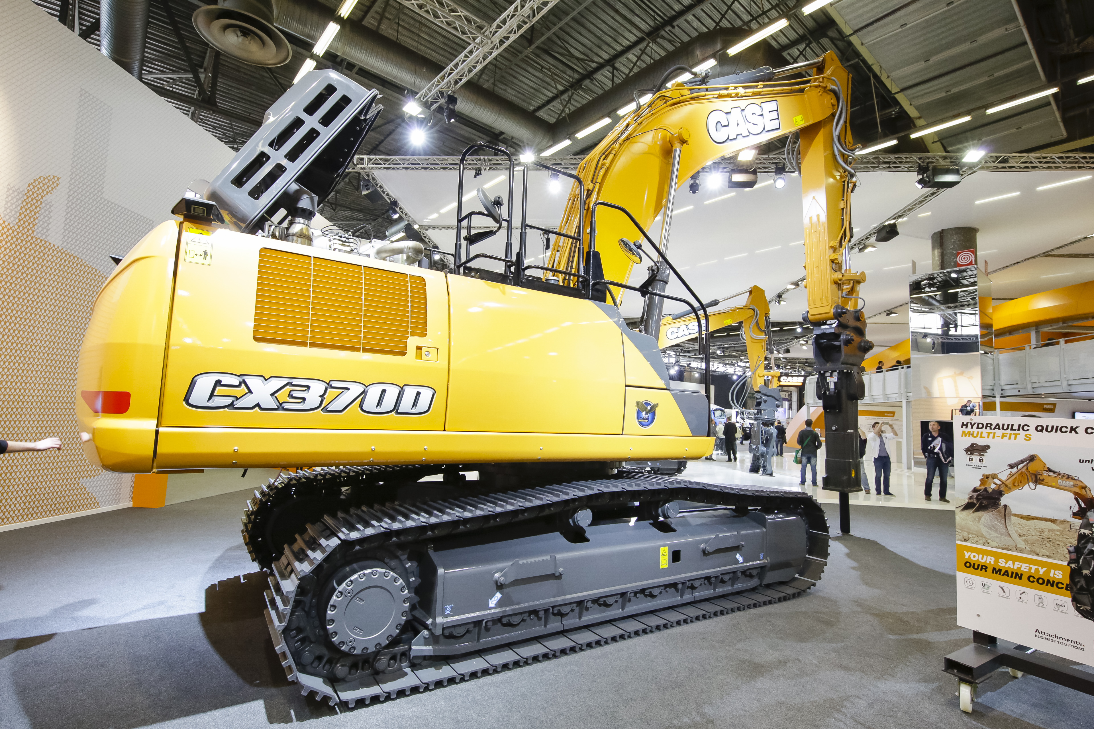 CASE CX3700 excavators CASE CX3700 excavators
