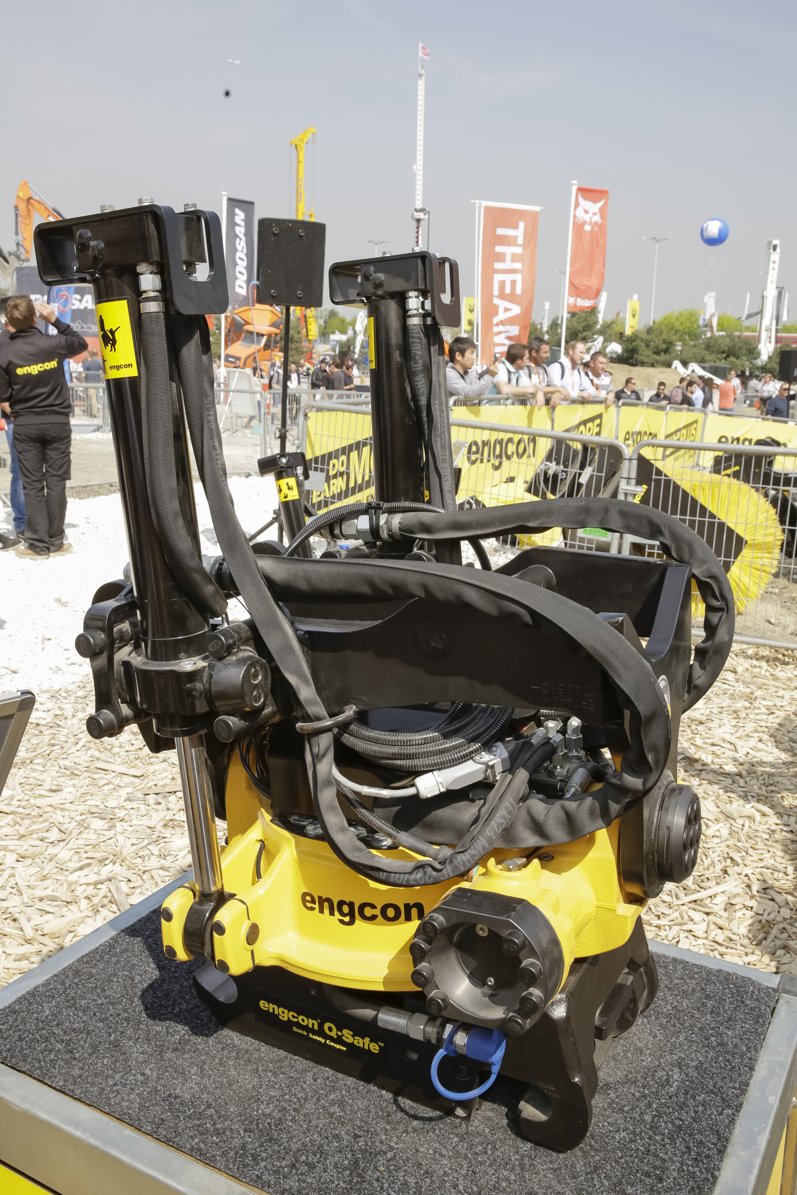 The EC214 is the fifth model in Generation 2, Engcon The EC214