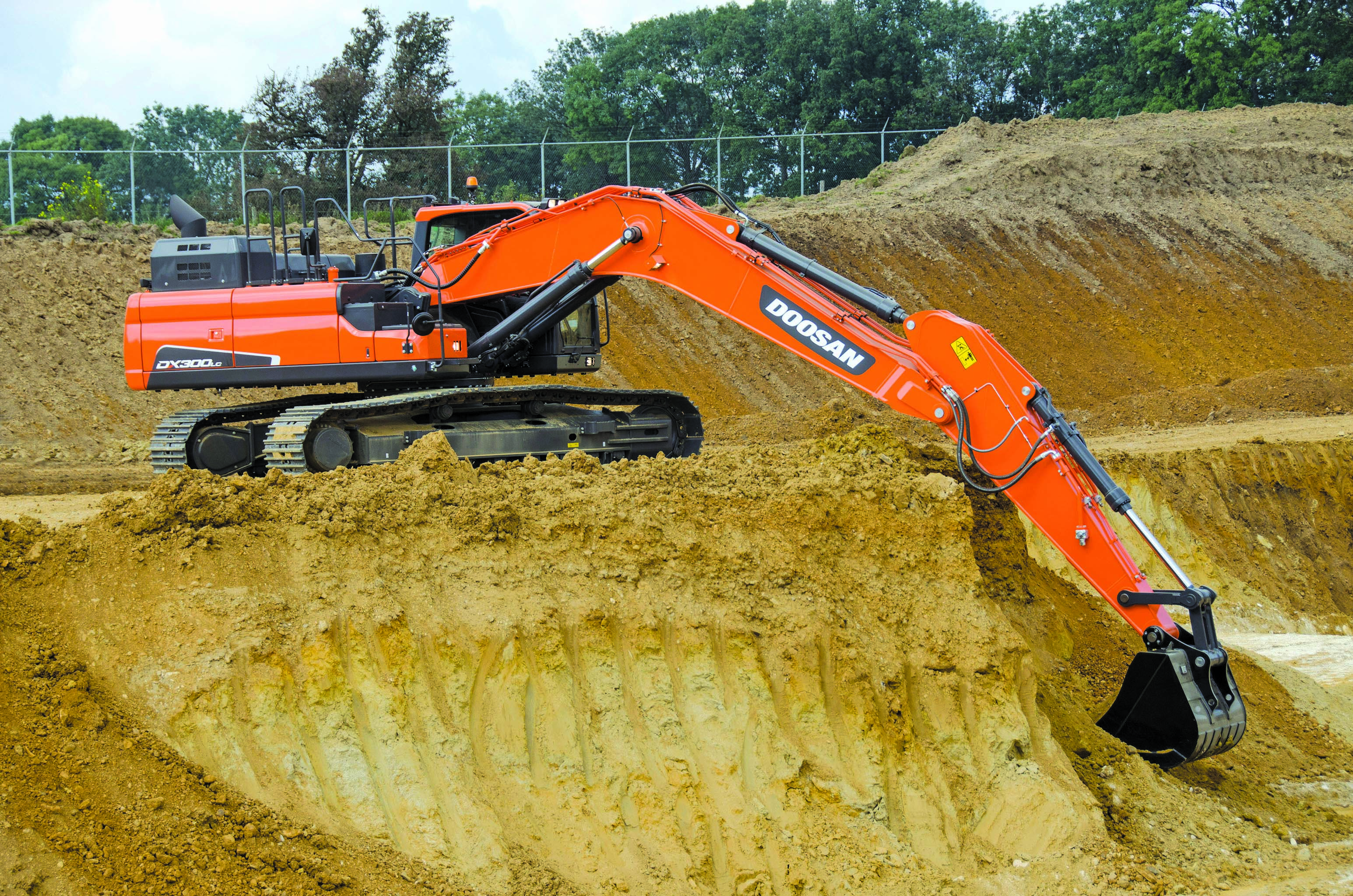 Doosan’s new excavator offers increased performance Doosan’s new excavator