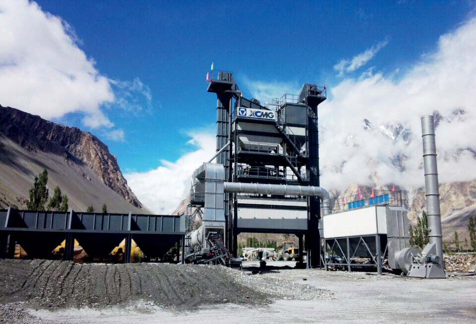 XCMG is offering a new 80tonne/hour capacity asphalt plant XCMG 80tonne/hour capacity asphalt plant