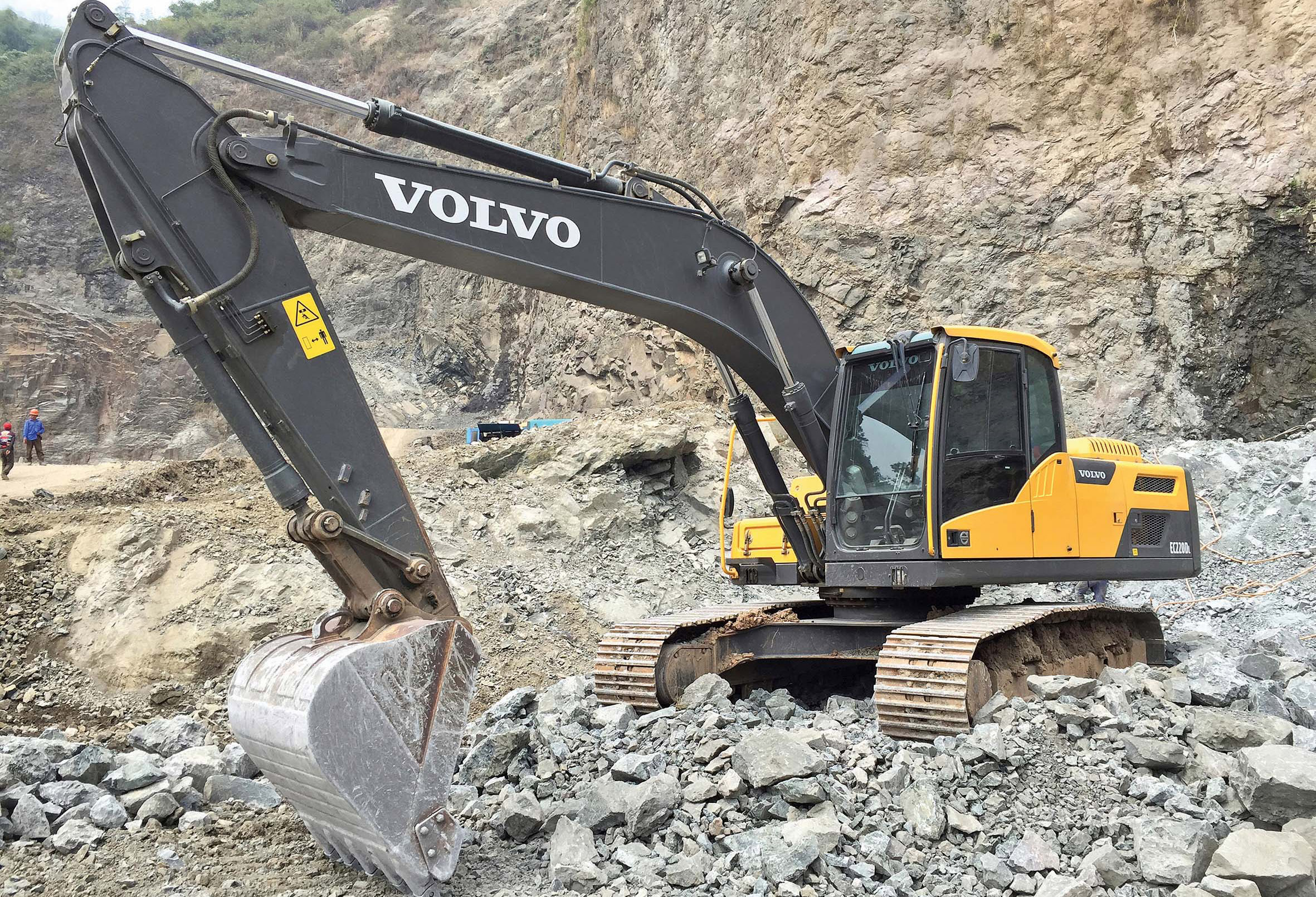 High rainfall is one of several challenges for equipment used at the Alam Jaya volcanic rock quarry
Volvo CE excavator