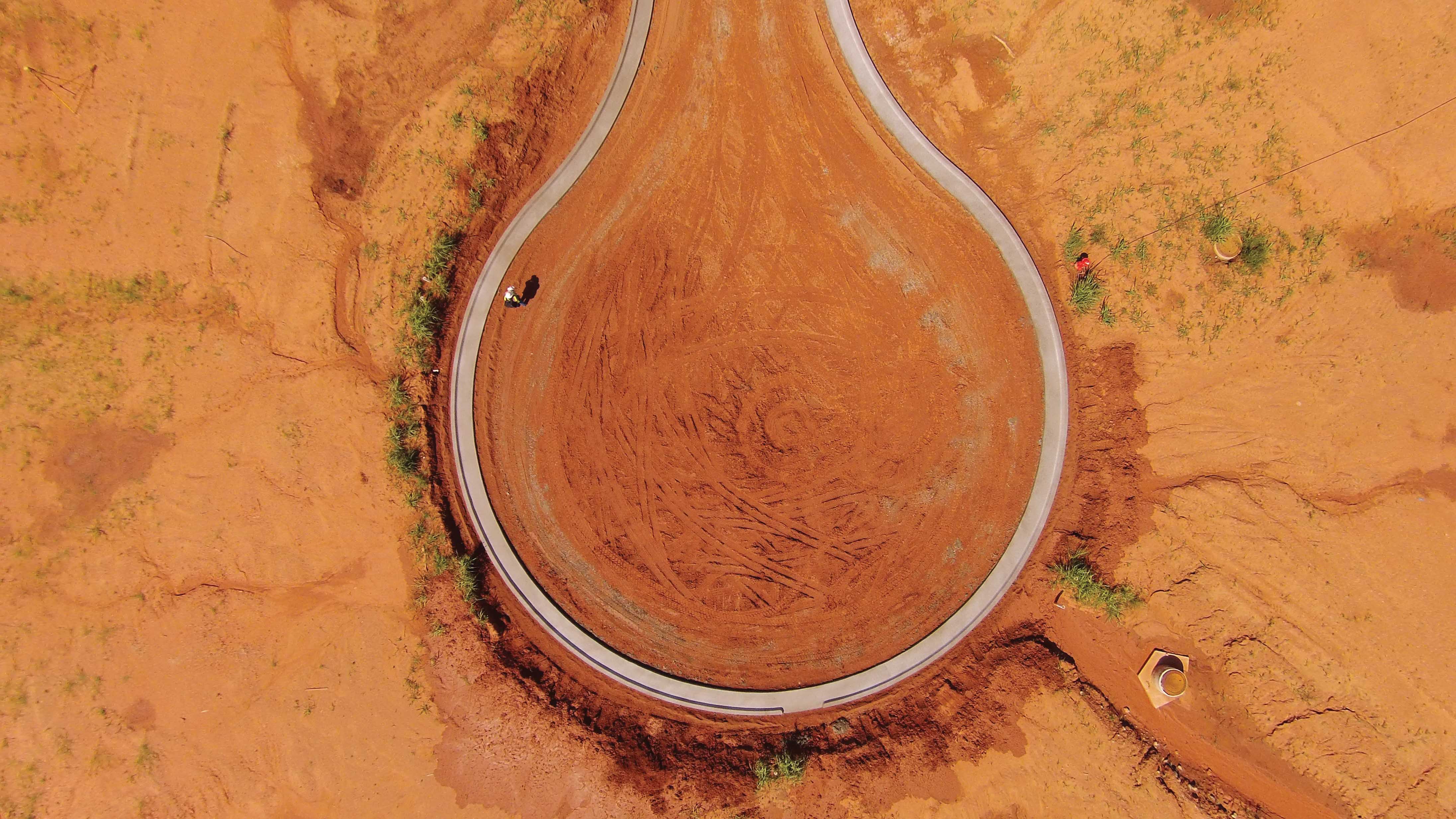 The precision of the curb placement can easily be seen from above precision of the curb placement