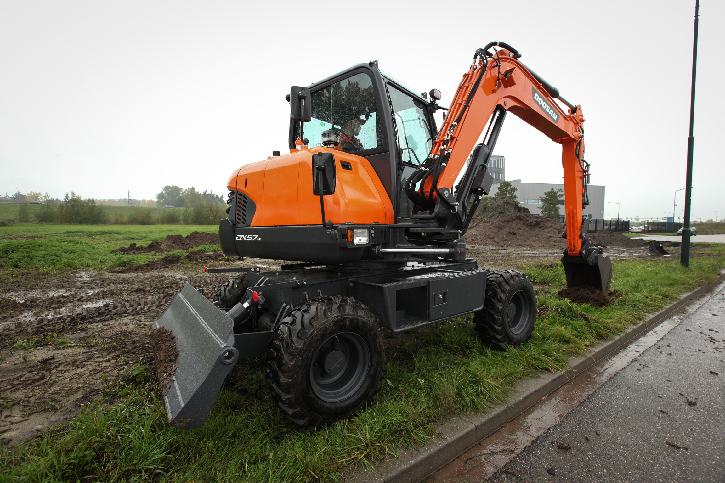 The Doosan 5tonne DX57W-5 has more power Doosan DX57W-5 excavator