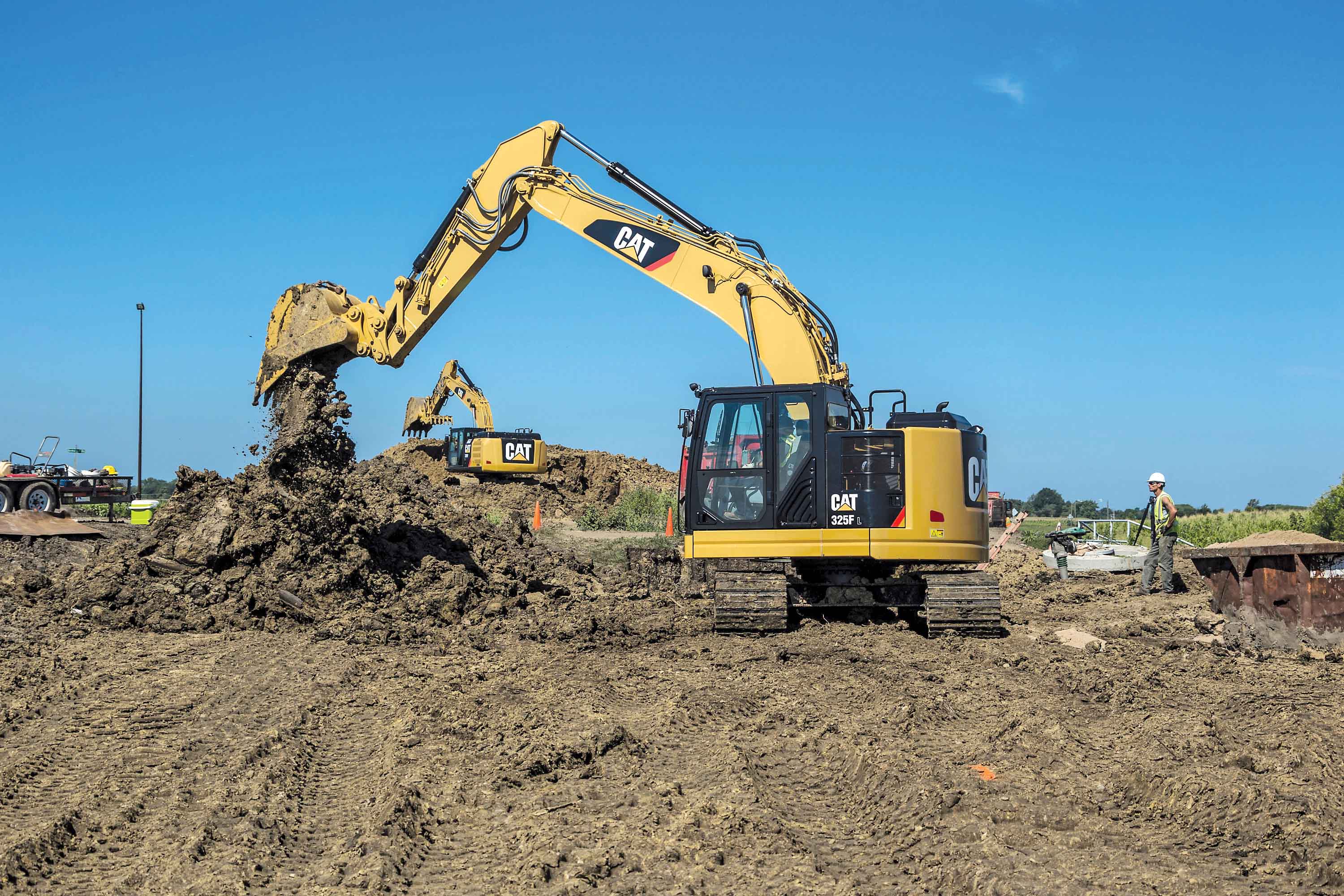 Caterpillar’s productive new short tailswing excavator offers high productivity Caterpillar’s short tailswing excavator