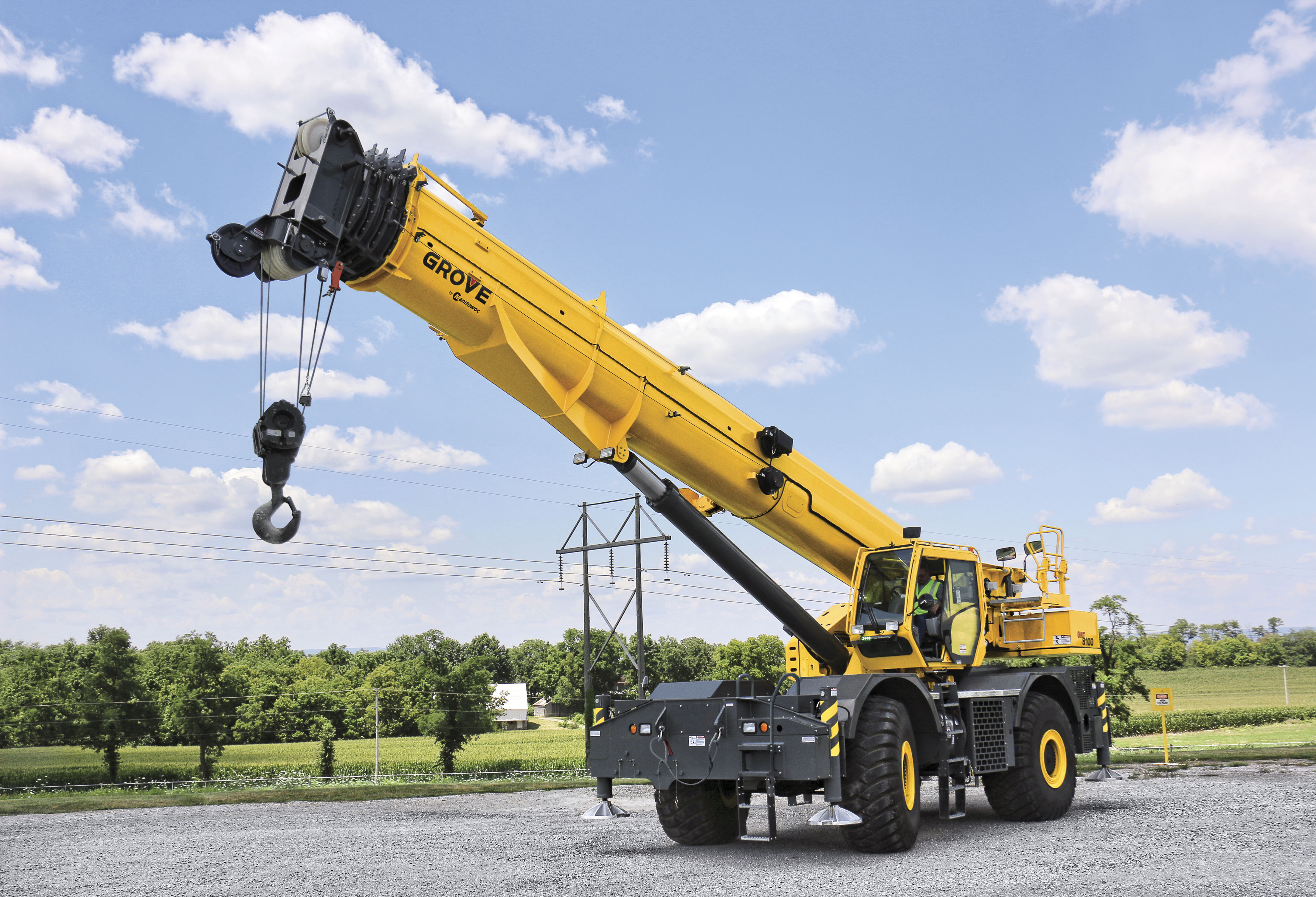 Manitowoc debuts new Grove rough terrain GRT8100 Manitowoc Grove rough terrain GRT8100