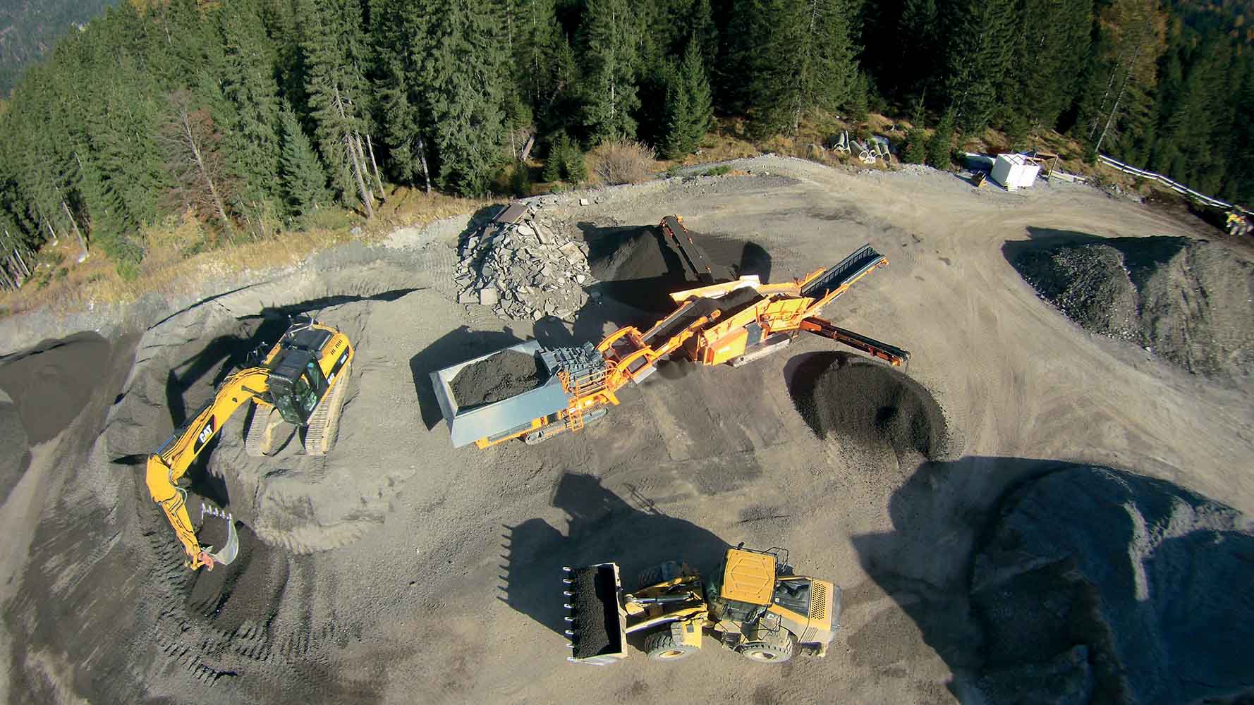 Austrian contractor Neuberger is using its Rockster equipment to recycle materials for use as high quality road base Rockster equipment