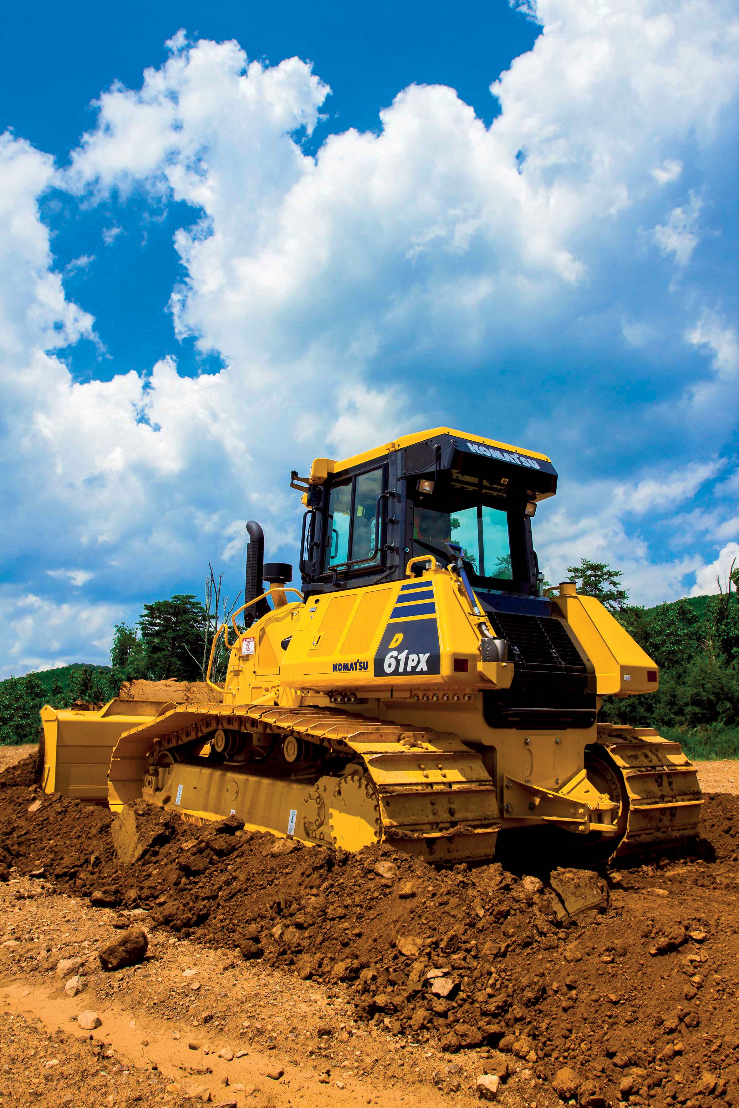 Komatsu’s productive new dozer offers high performance for its size Komatsu’s dozer