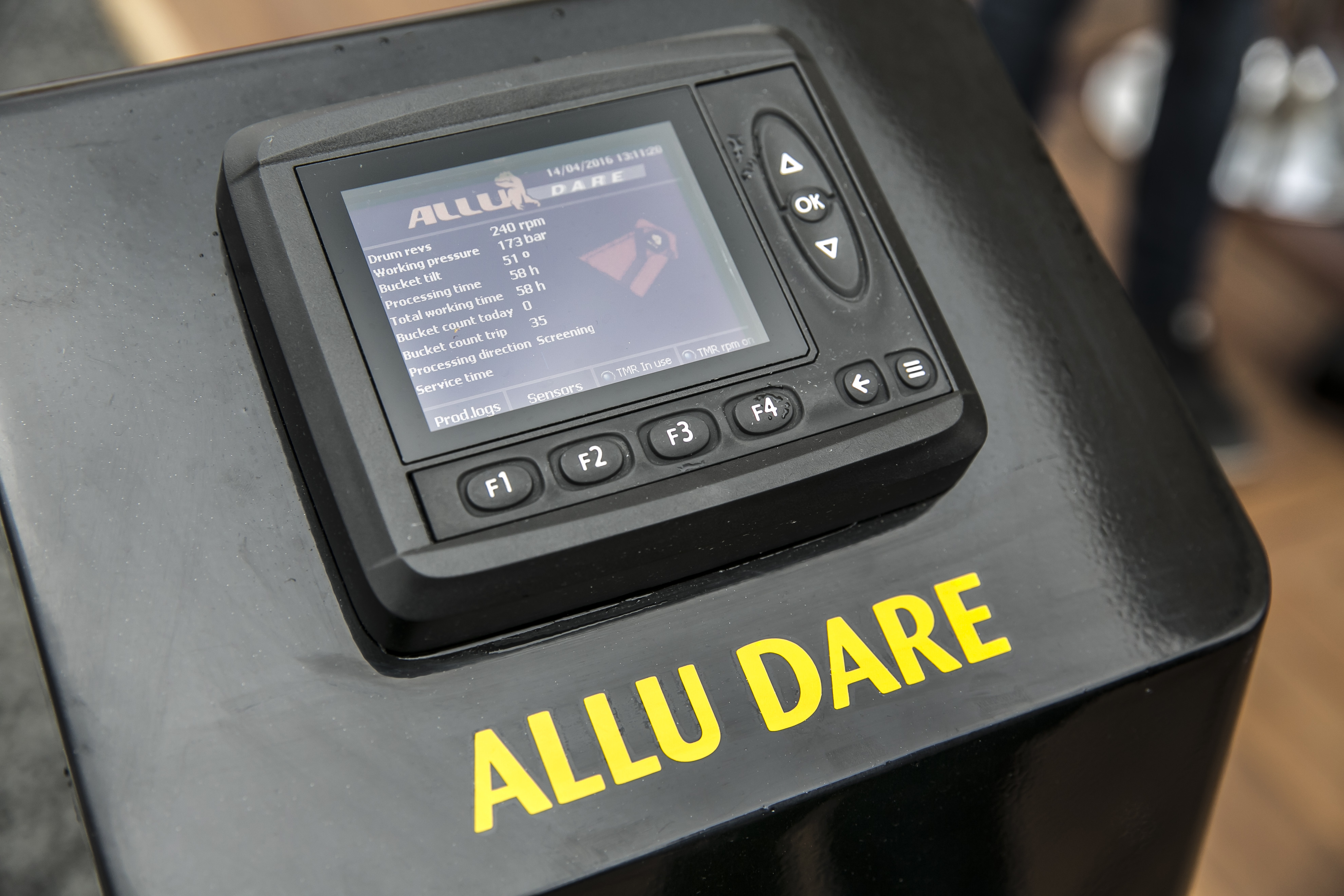 ALLU Dare logs data from the carrier, bucket and the actual operation bauma 2016 Daily News ALLU Dare logs