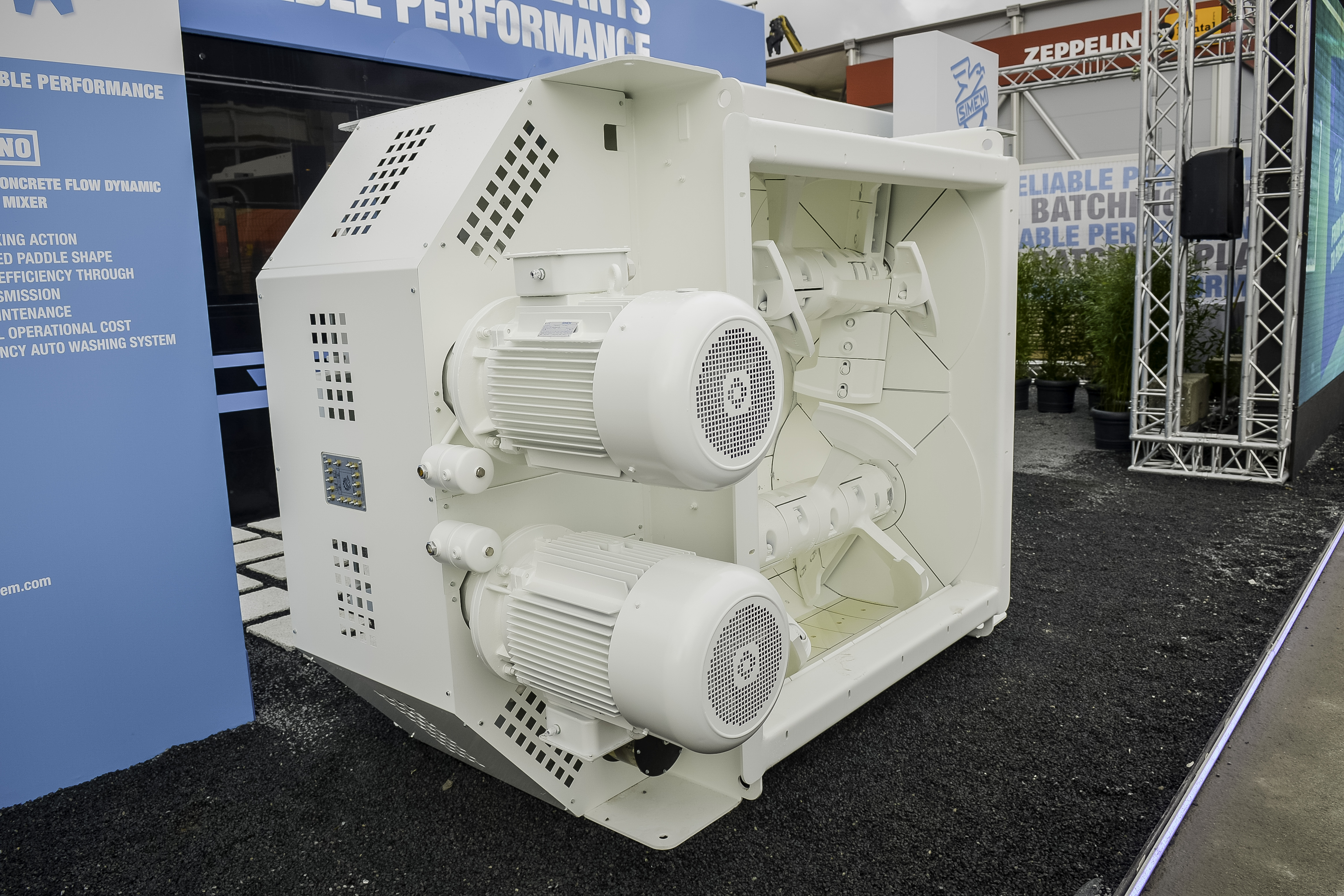 The Rhyno from Simem: fast and efficient Rhyno concrete mixer from Simem