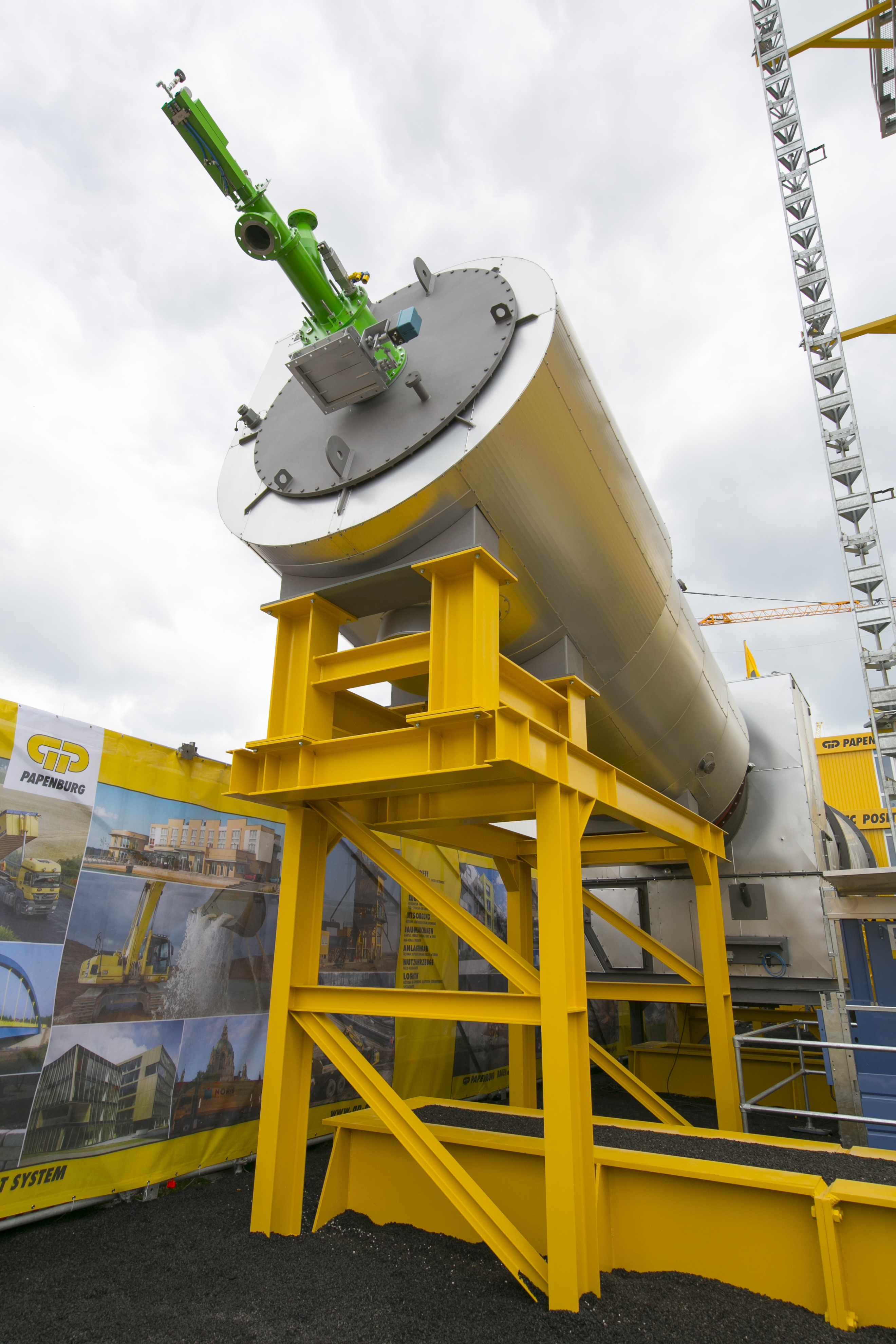 Asphalt plant engineering is rocket science, according to Günter Papenburg bauma 2016 Daily News Günter Papenburg plant
