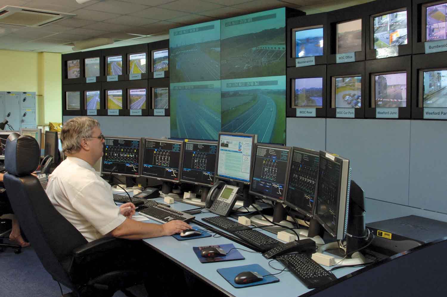 M6toll operations room M6toll operations room