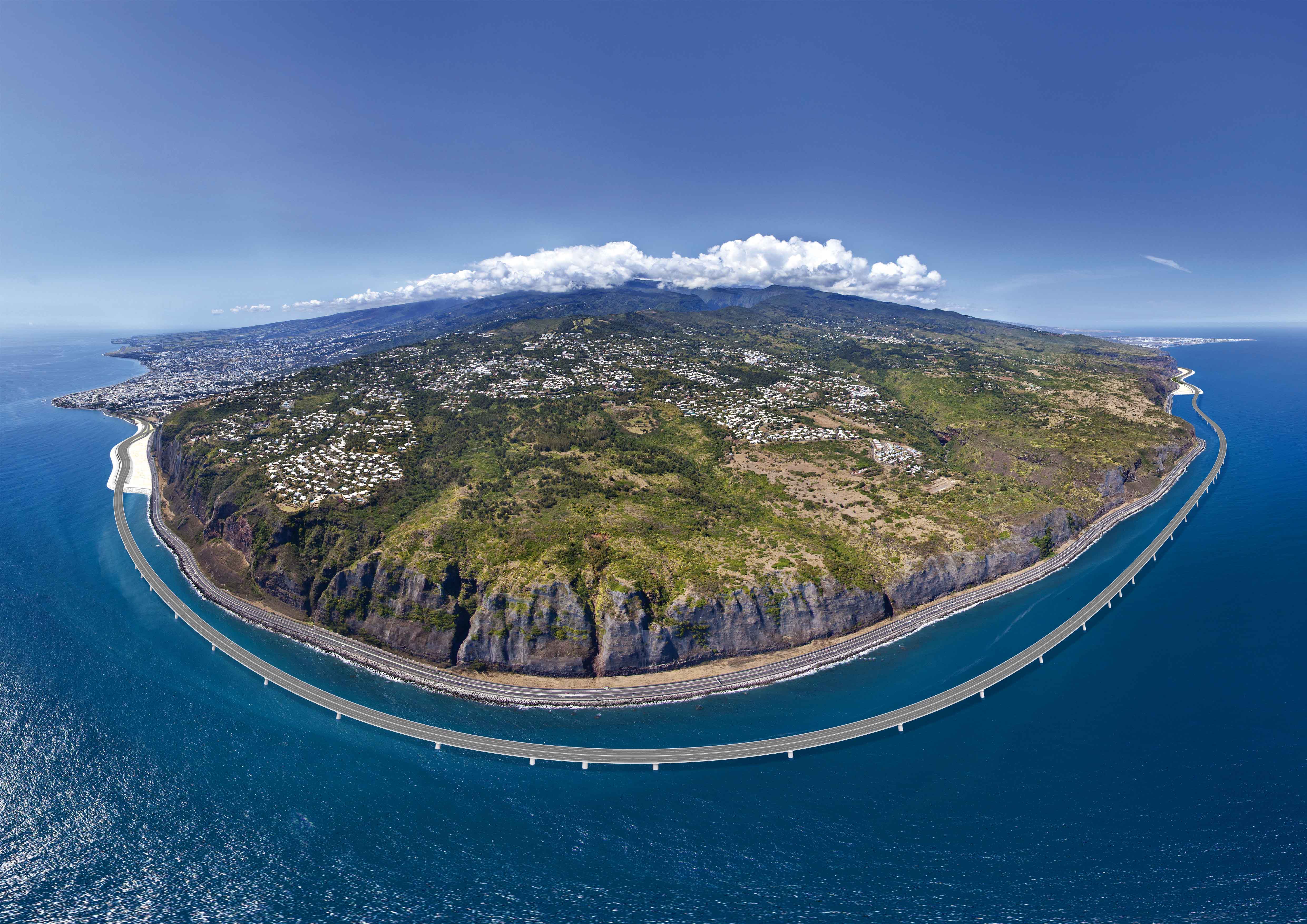 The coastline viaduct mounted on columns will avoid problems of landslides that affect the old road The coastline viaduct mounted on columns