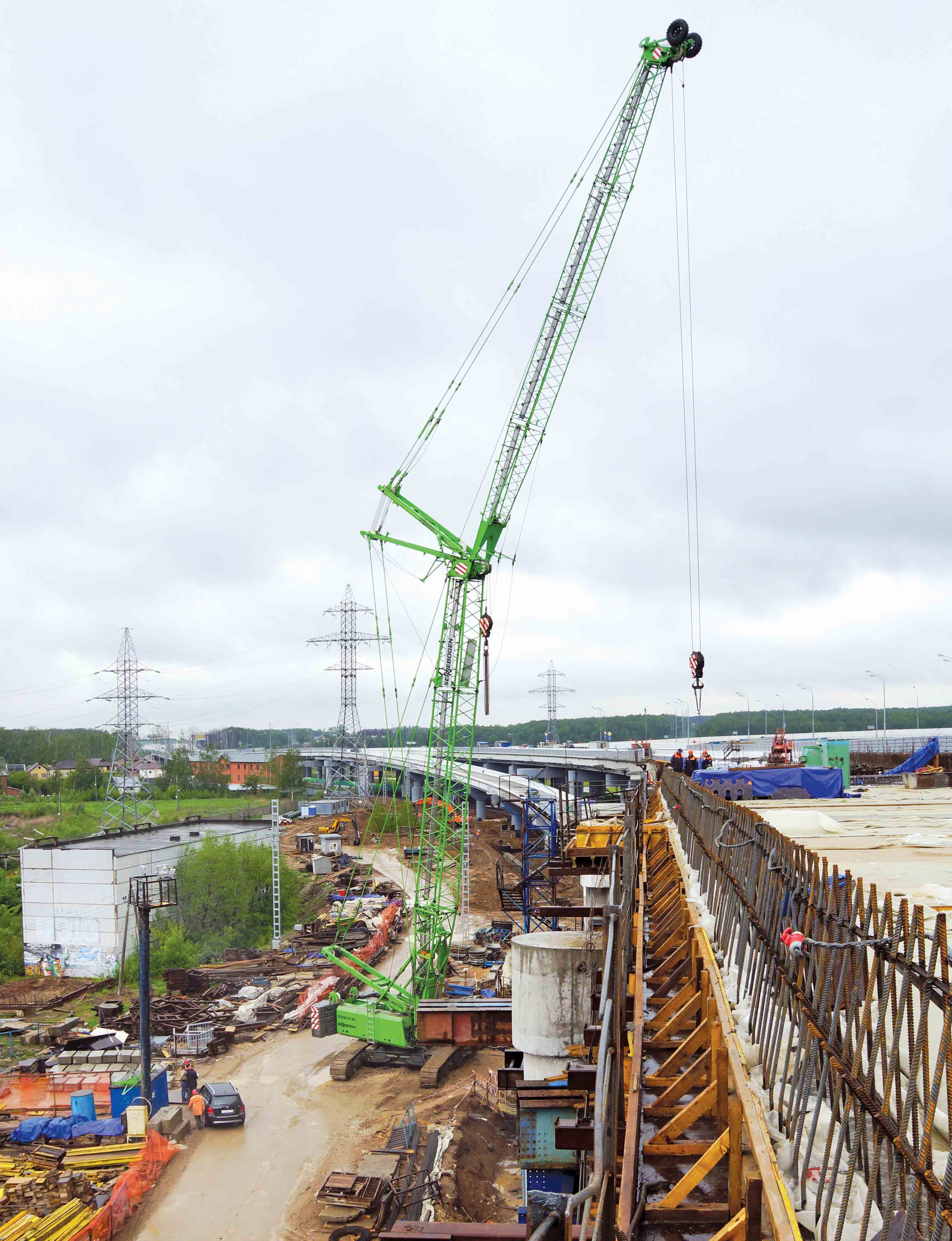 The Russian company Mostotrest is using a Sennebogen 3300 crawler crane for assembling bridge components in Moscow WH Emergent Russia Mostotrest is using a Sennebogen 3300 crawler crane