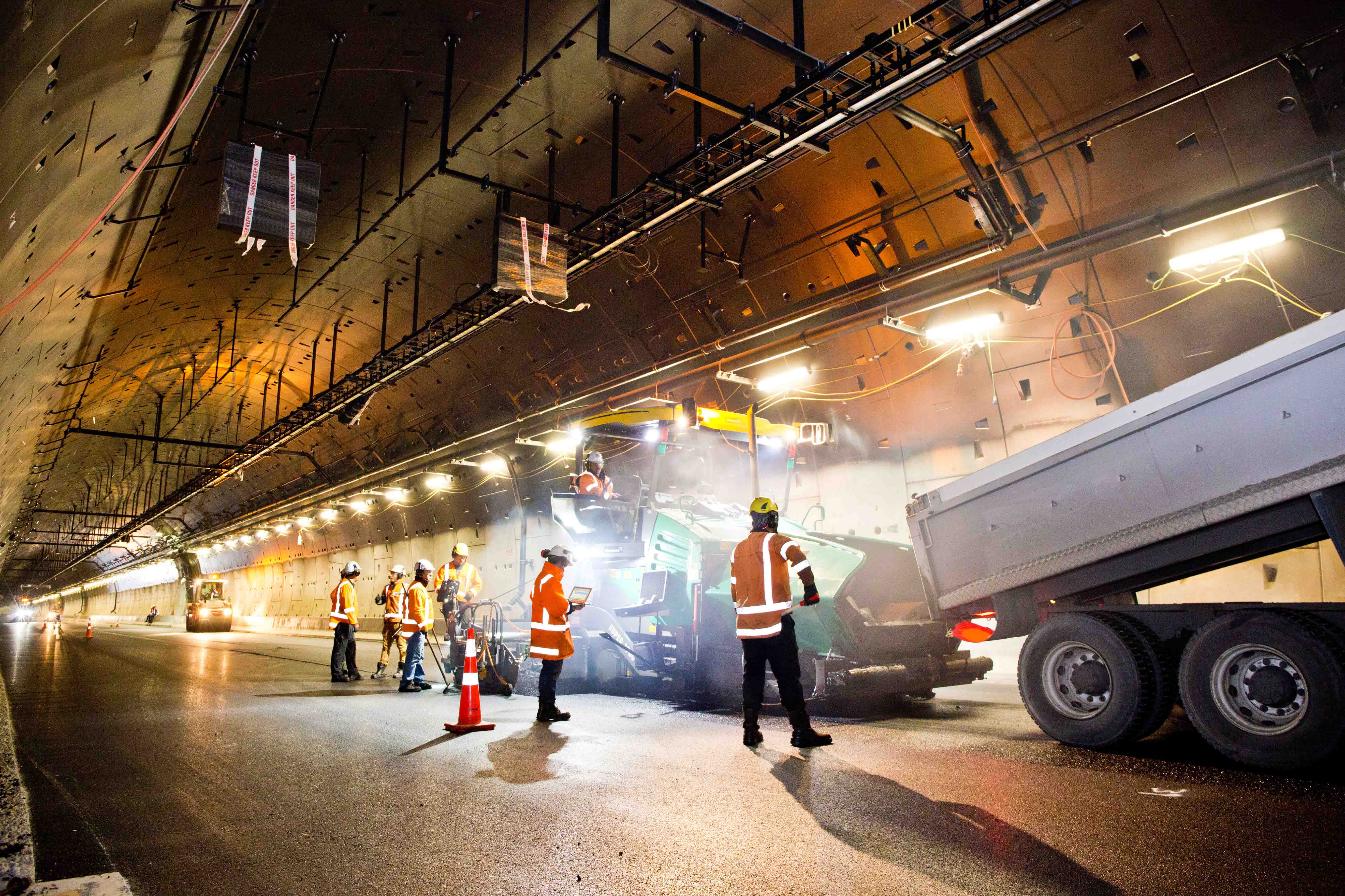The tunnel features multiple asphalt layers with an SMA surface multiple asphalt layers with an SMA surface