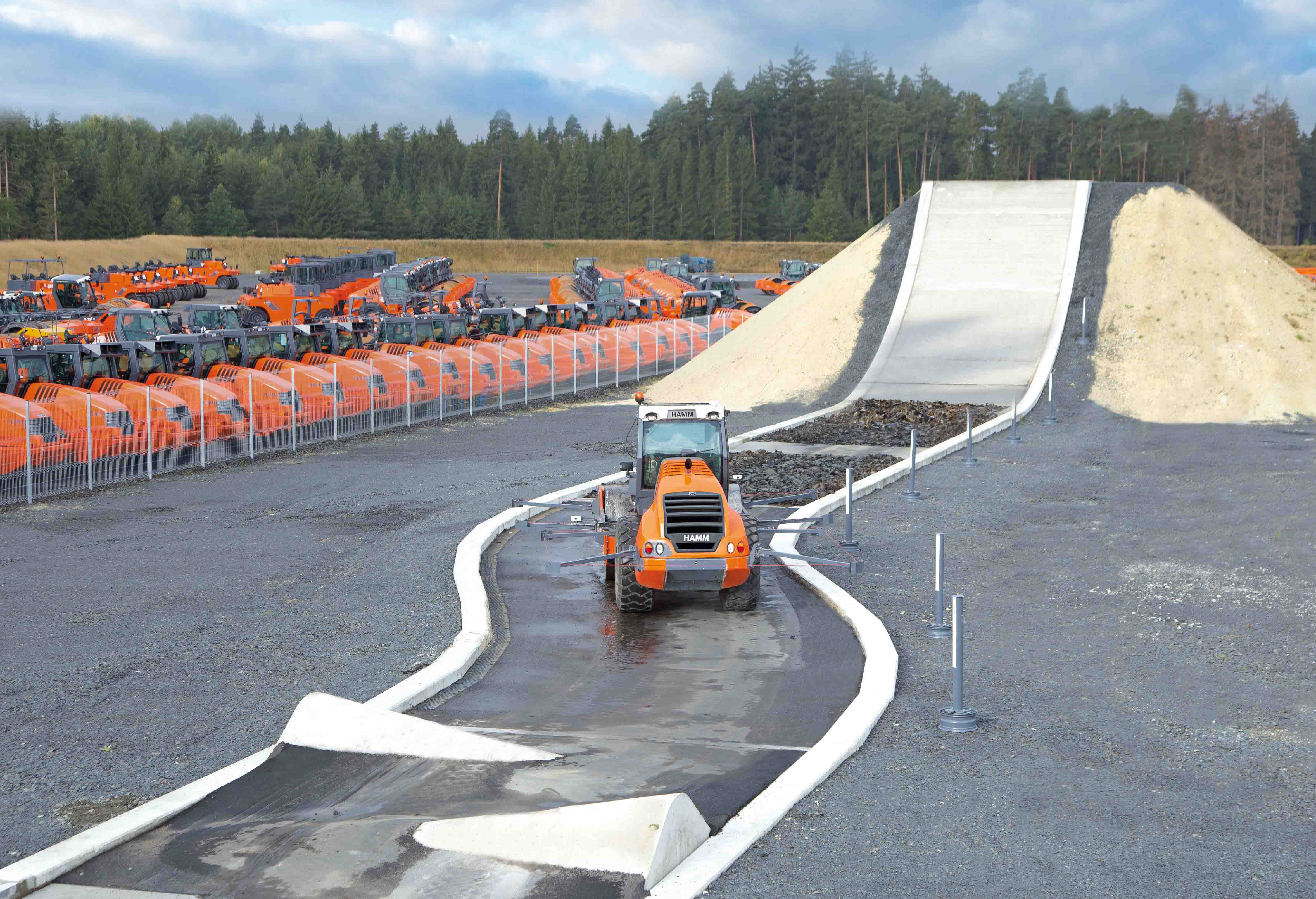 Hamm is putting its theories into practice... the manufacturer has already done more than 10,000 hours of autonomous vehicle testing at its factory test track in Tirschenreuth Hamm autonomous vehicle testing