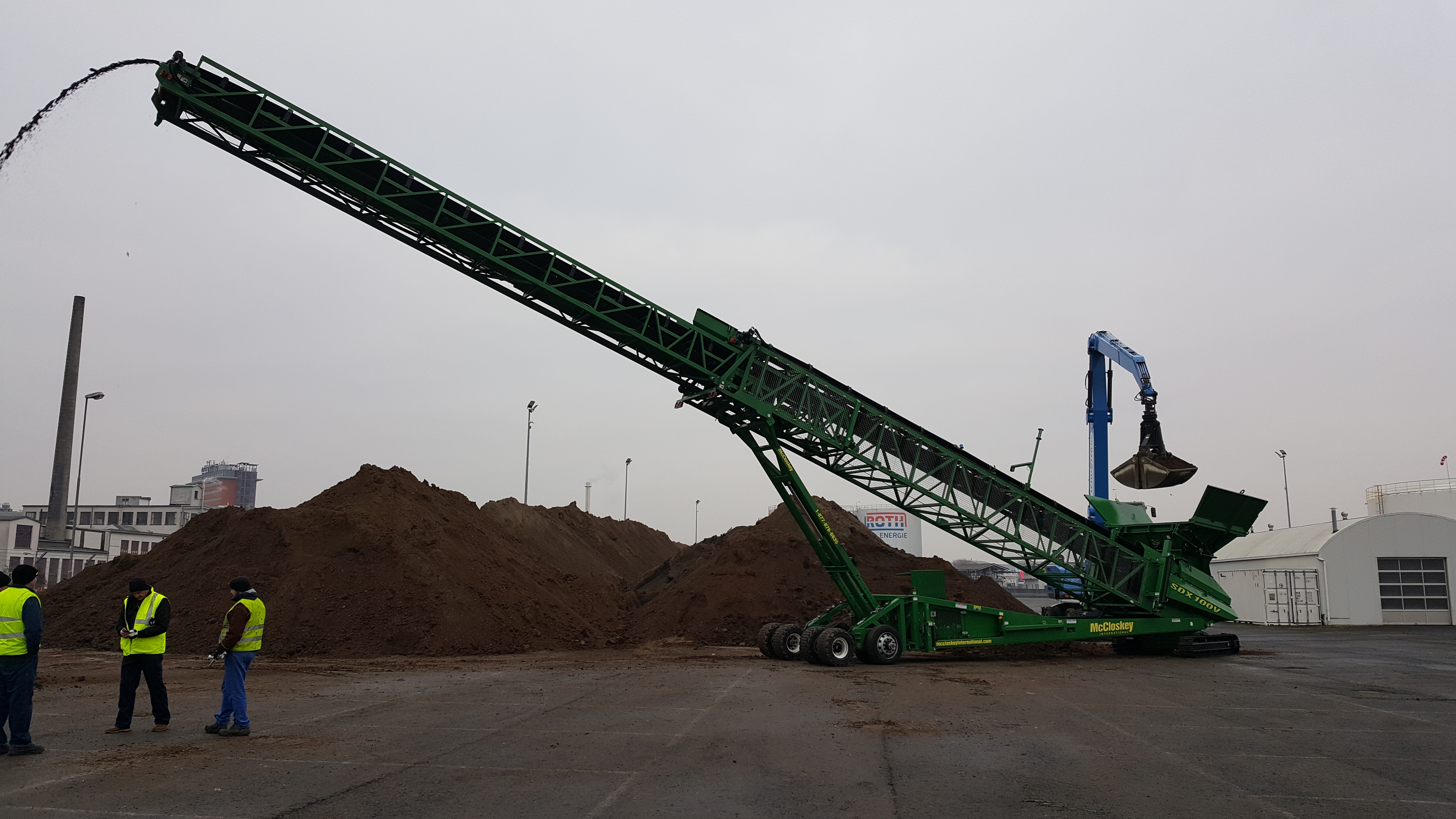 The new SDX100V from McCloskey International is a novel, self-powered unit McCloskey Internationa SDX100V