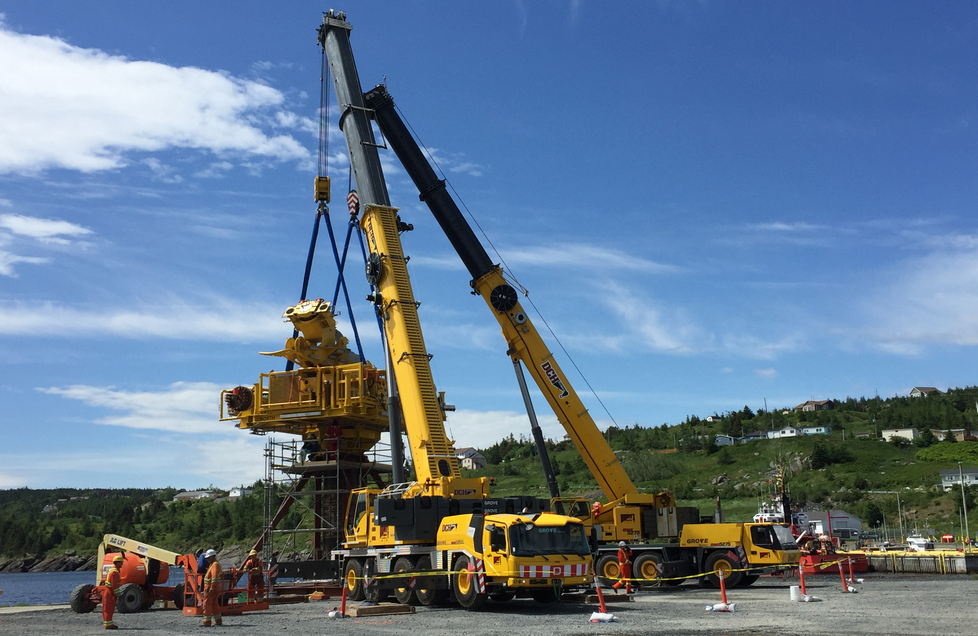 Manitowoc’s Grove GMK5150L and GMK5250L cranes: mounted and ready to go Manitowoc’s Grove cranes GMK5150L and GMK5250L