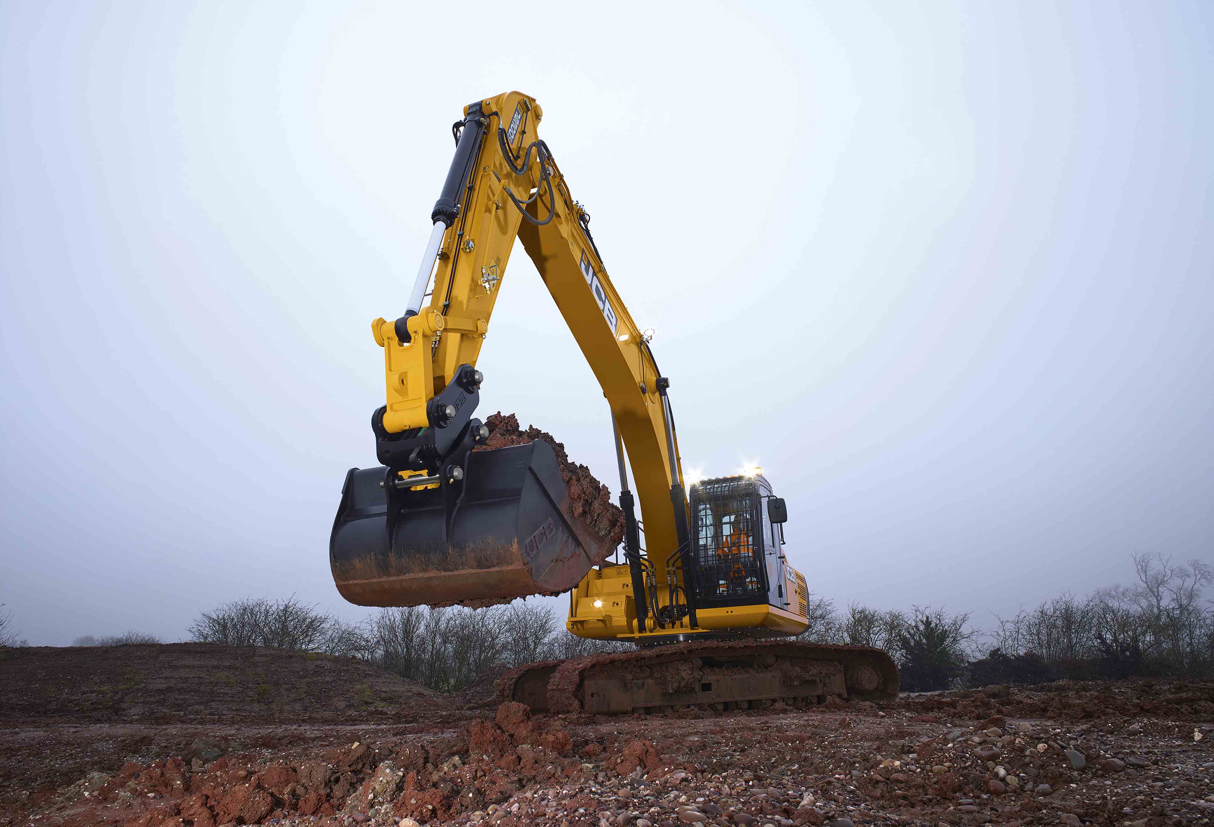JCB is installing MTU engines in its heavier crawler excavators Conexpo 2017 JCB crawler excavators