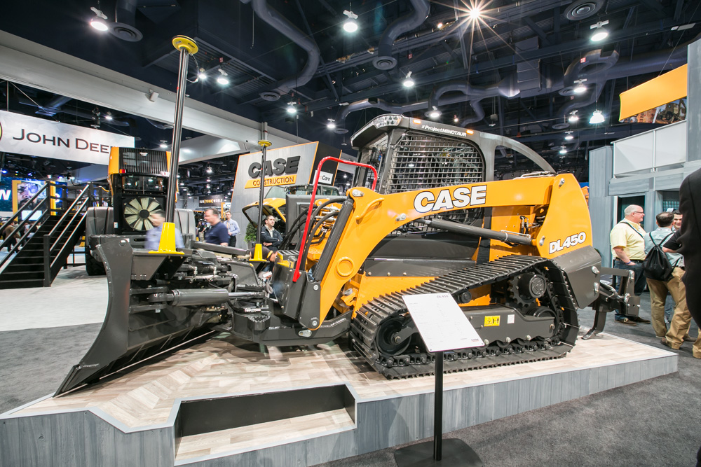 Case CE is offering an innovative compact dozer Case CE DL 450