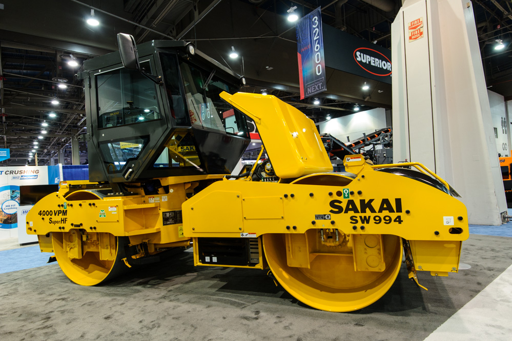 Latest asphalt compactors are said to deliver high quality compaction Conexpo 2017 Sakai SW994 twin drum rollers