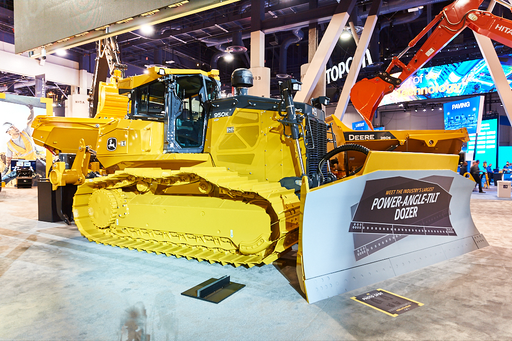 Deere’s 950K features dual-path hydrostatic drive Conexpo 2017 John Deere 950K dozer