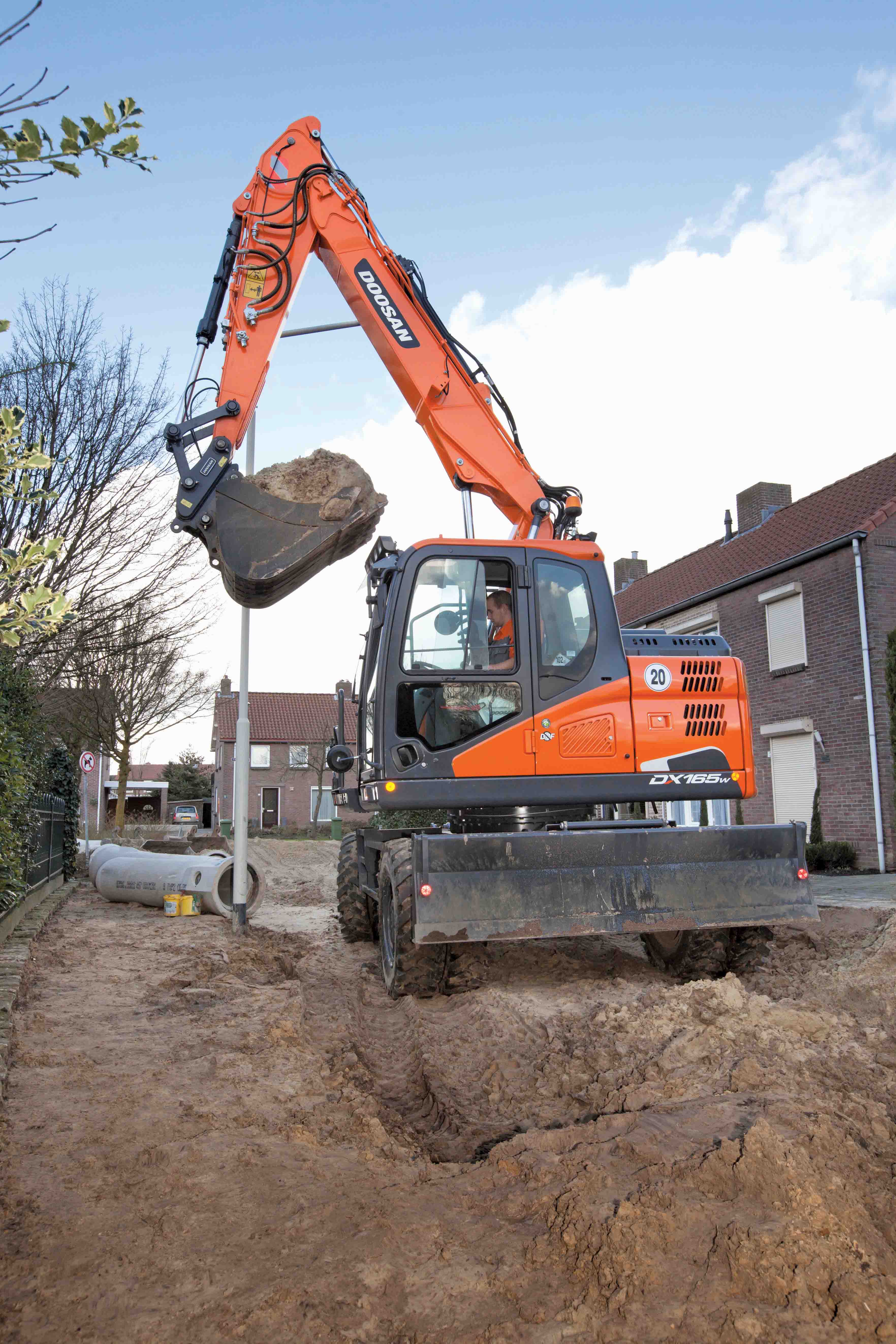 Doosan Bobcat has designed its new DX165W-5 wheeled excavator to be versatile Doosan Bobcat wheeled excavator
