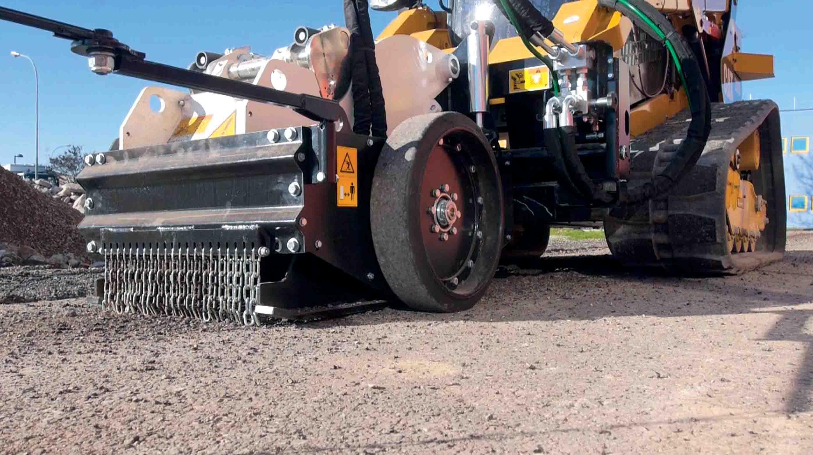 Rumble on: the new RS 16 strip planer from Simex Simex RS 16 strip planer