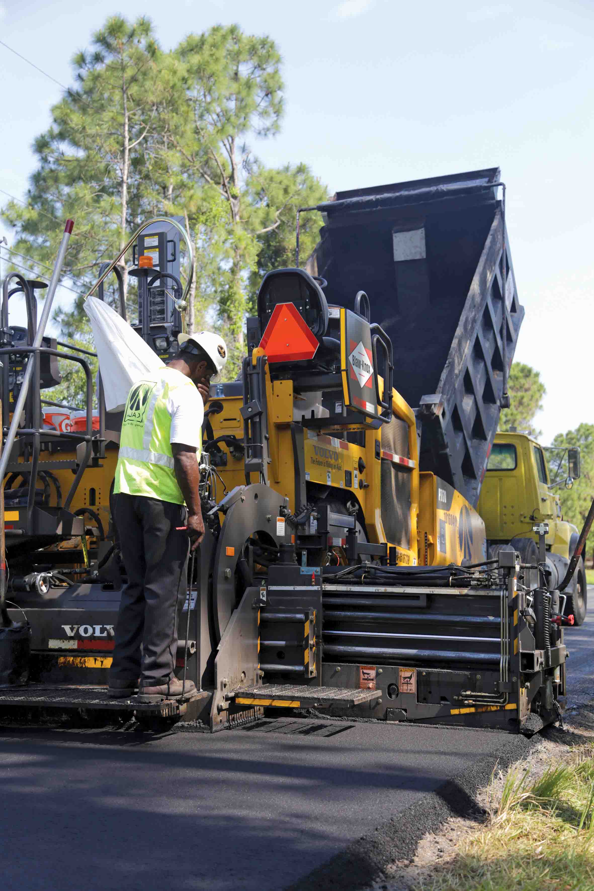 Contractor Ajax is using Volvo CE pavers for road resurfacing works in Florida Volvo CE paver