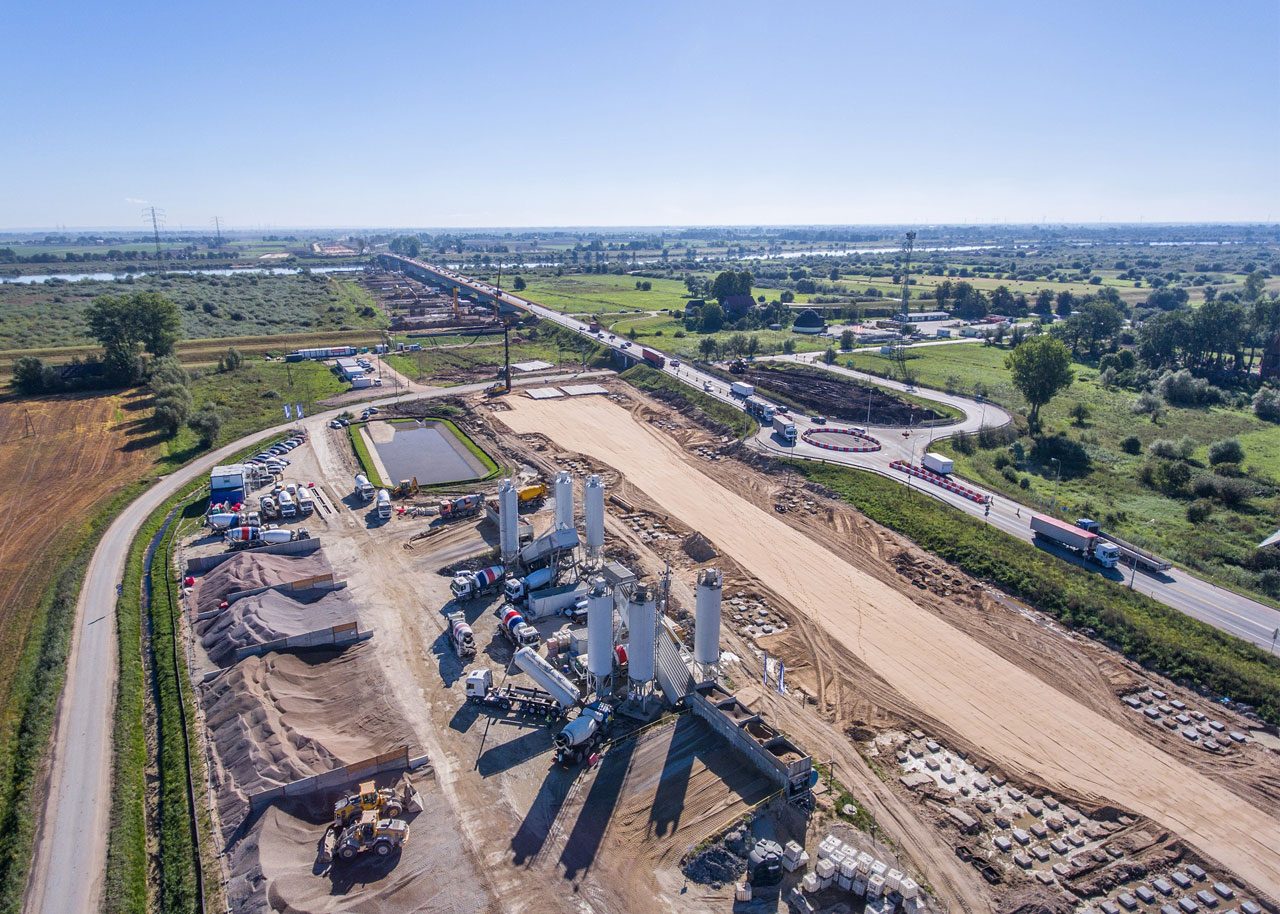 The new bridge on the S7 route faced construction challenges due to the poor ground conditions Poland-main-expressways