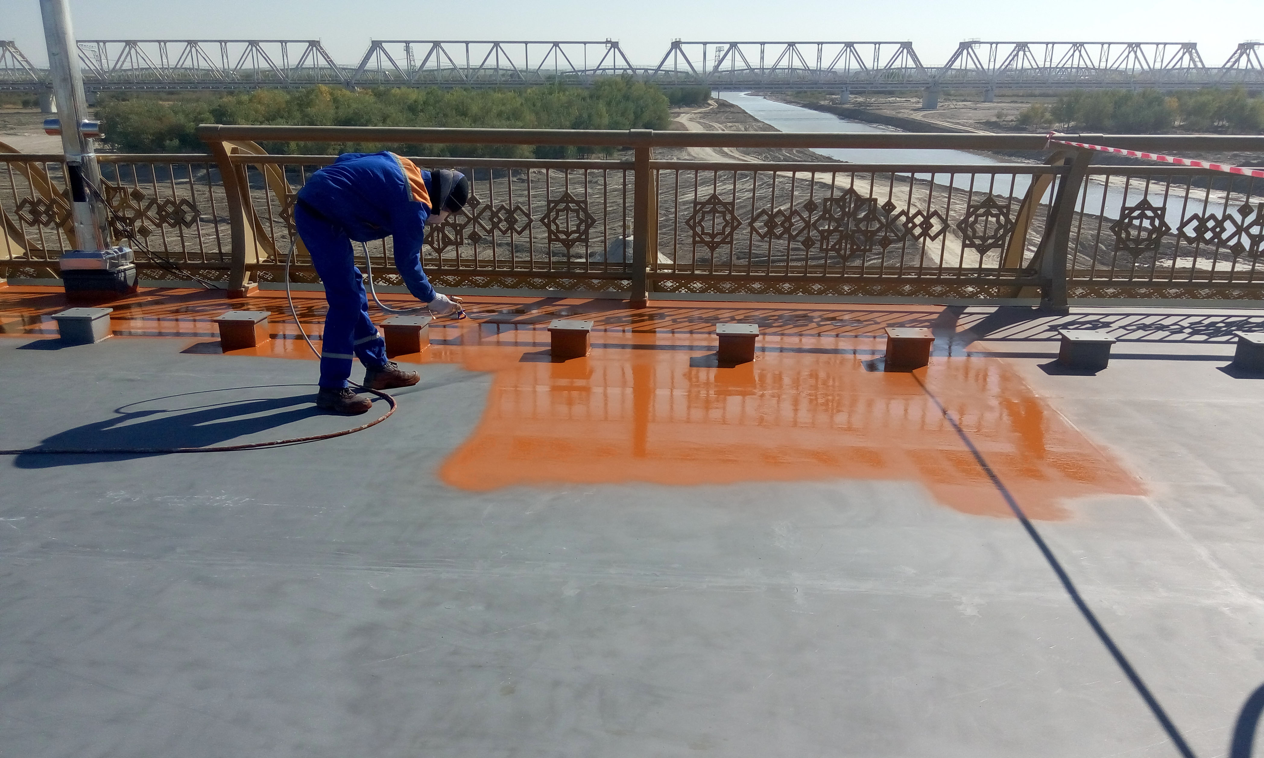 Stirling Lloyd's novel coating system was applied carefully to ensure maximum protection Spraying the primer.jpg