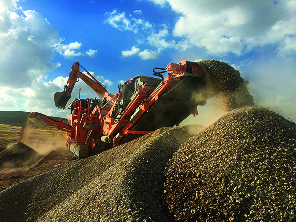The Rockster unit is being used in a limestone quarry in the Turkish province of Mardin Pic1_R1100DS_Turkey.jpg