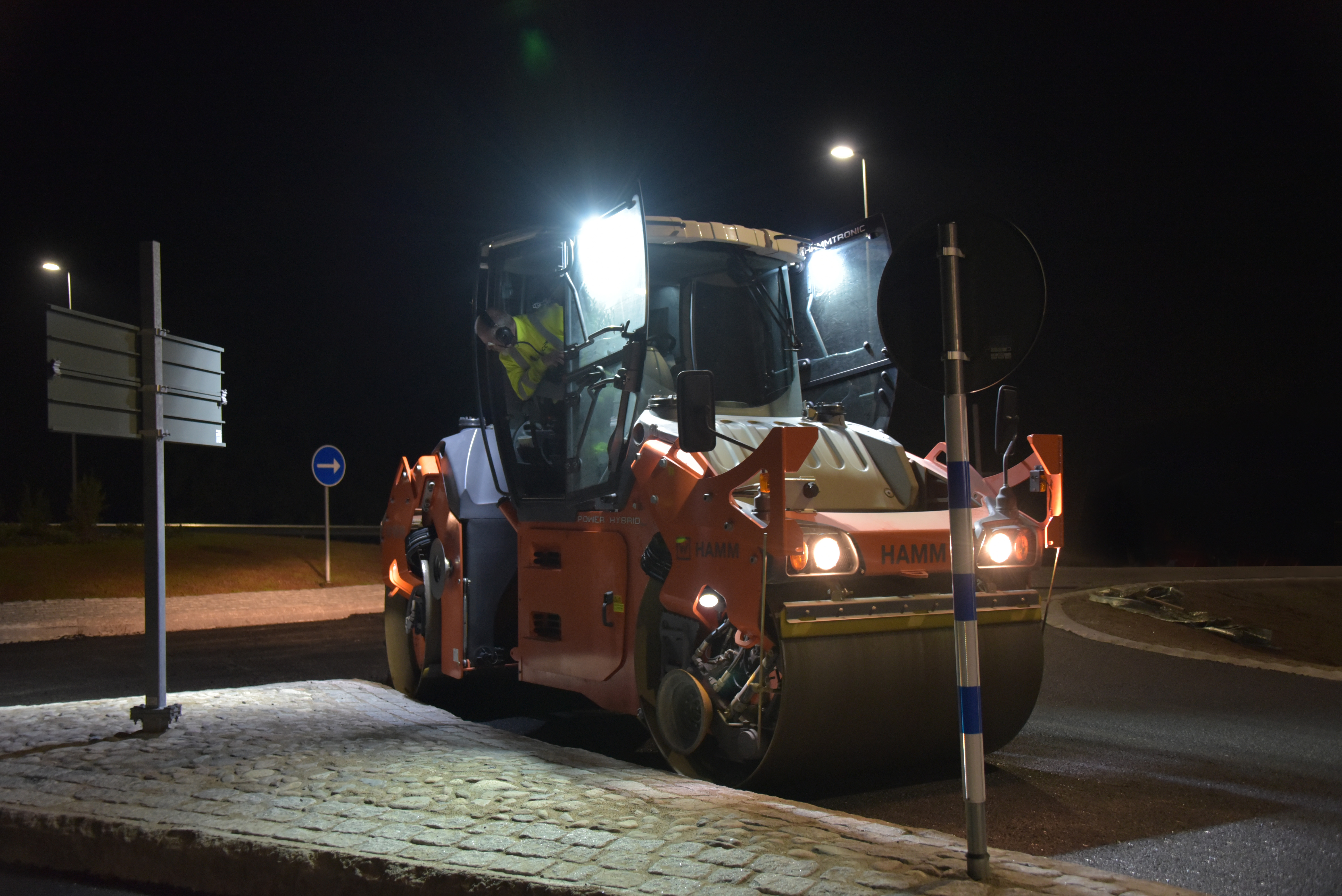 Hamm’s hydraulic hybrid drive is now being offered on the market hamm_hybridcompactor_MW_A1_pic