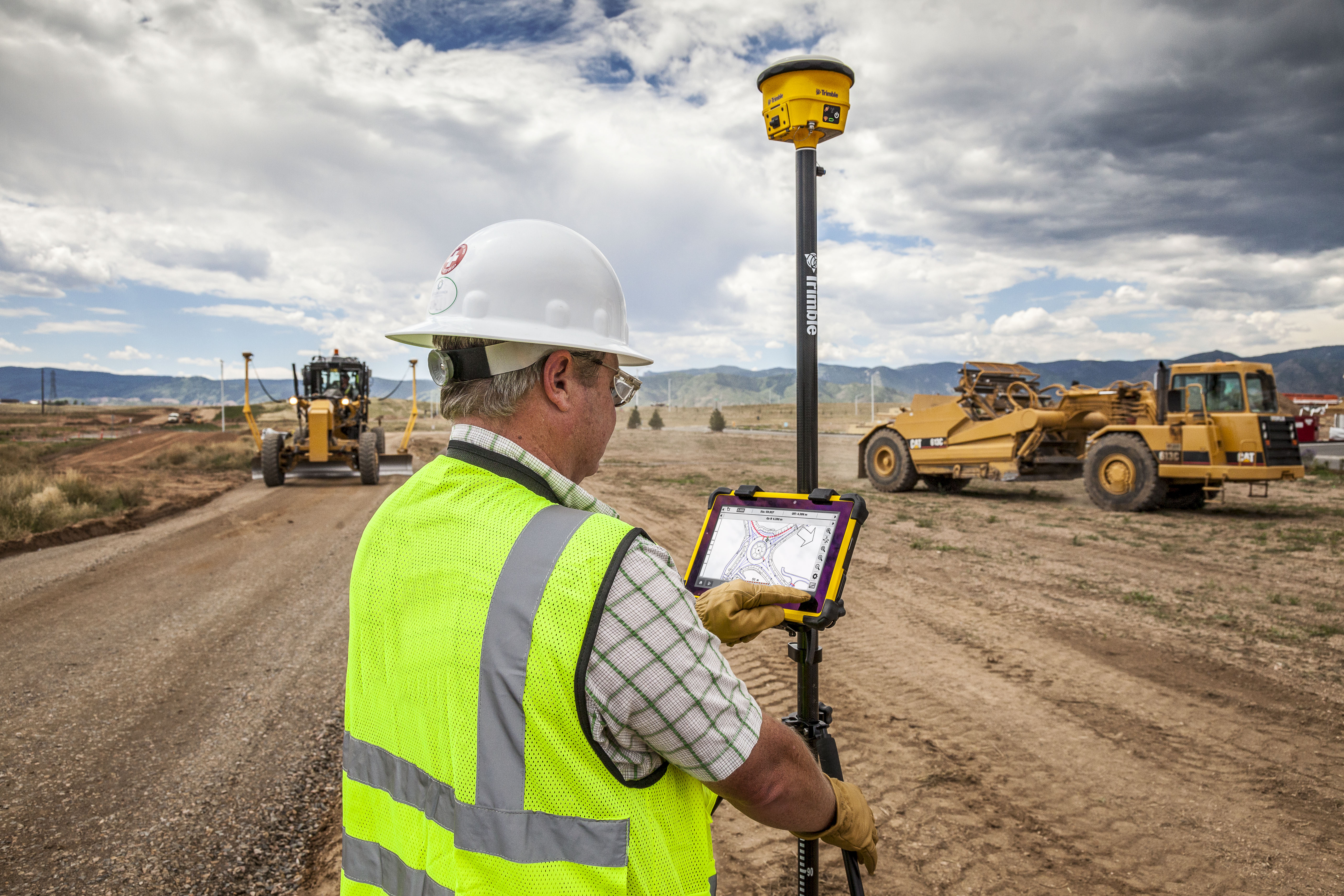 Trimble’s T10 Tablet offers high-performance data processing for onsite use trimble_survey_MW_A1