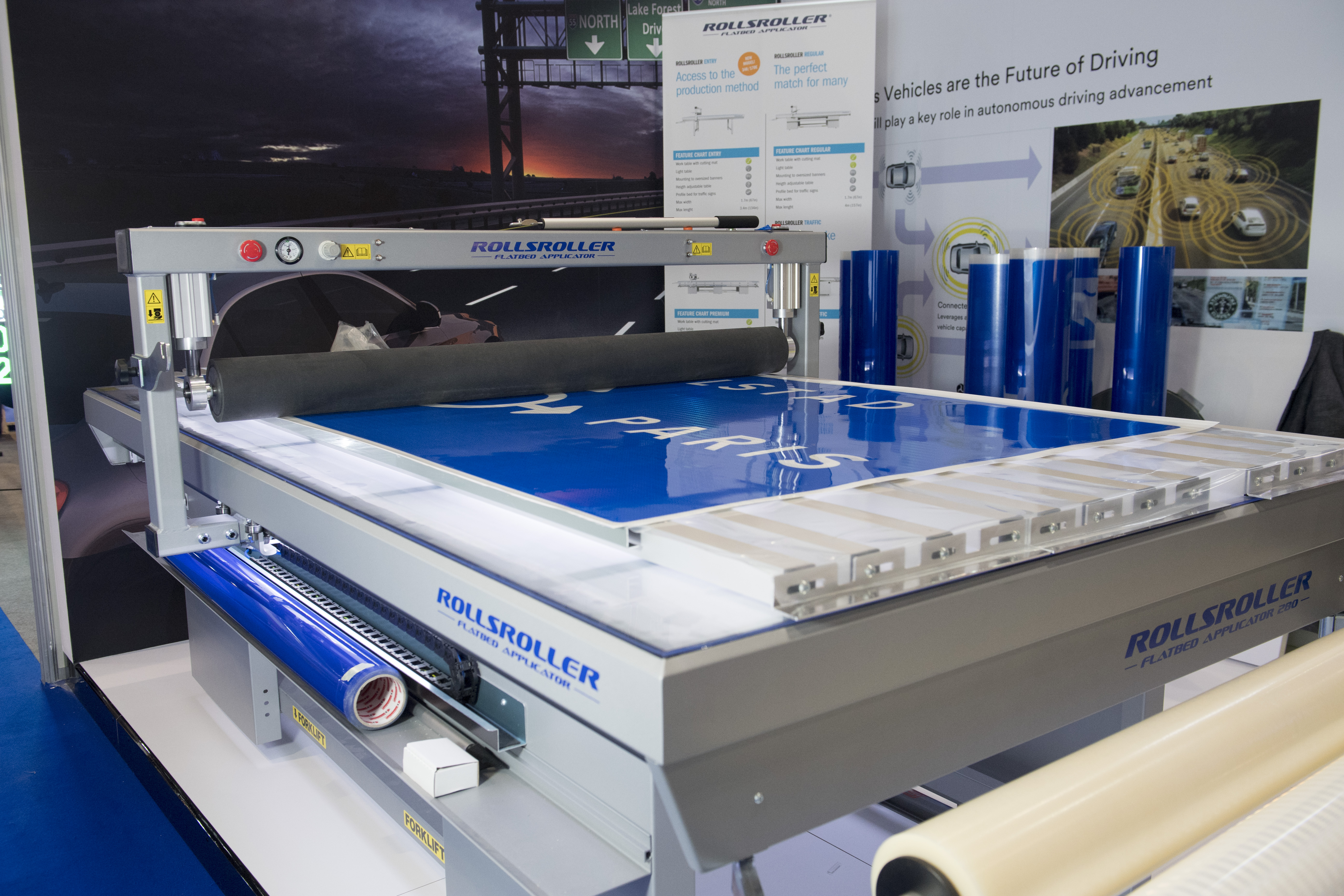 Rollsroller is a patented technology for flatbed mounting and lamination Rollsroller.jpg