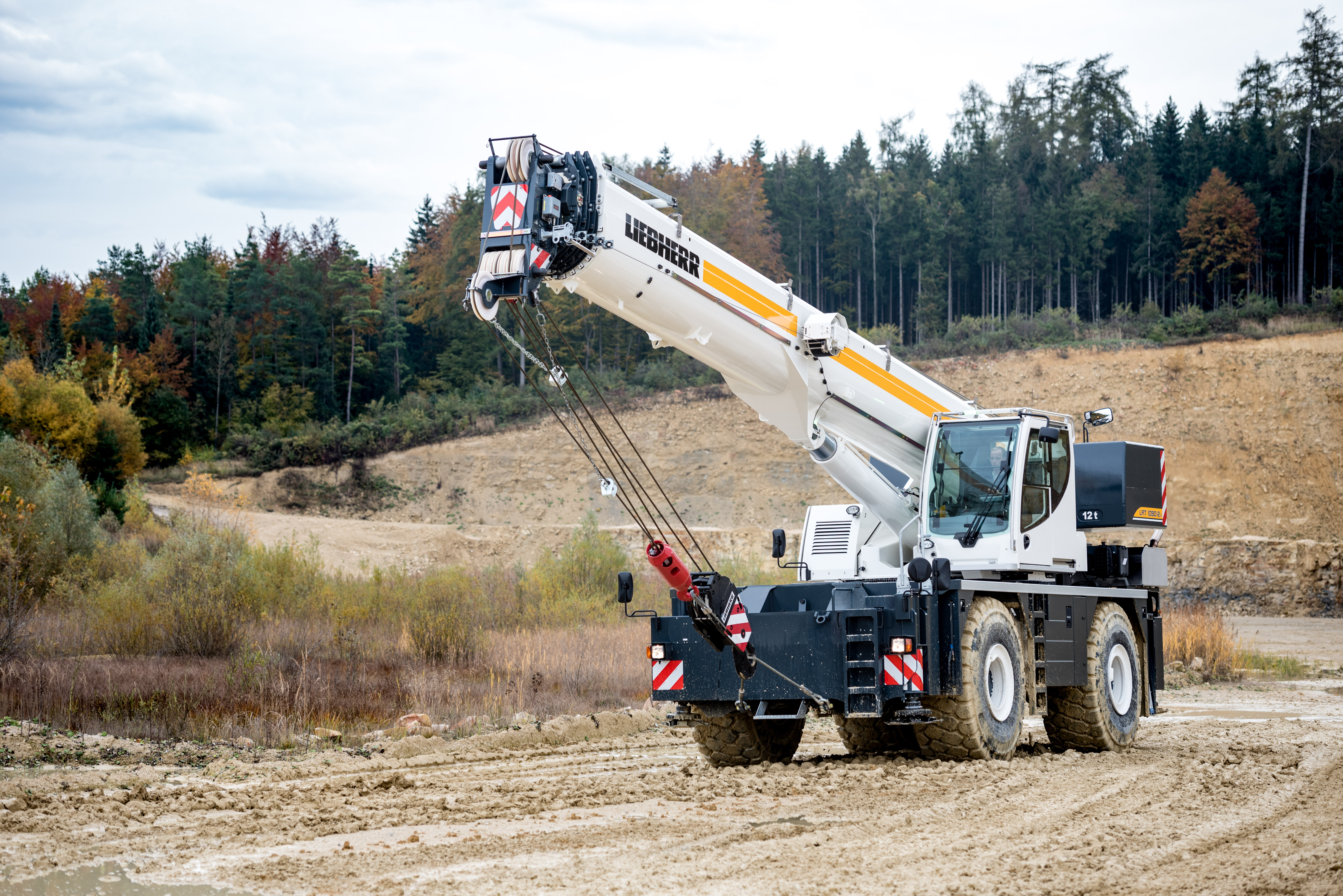 Liebherr has extended its rough-terrain crane range Liebherr_RT crane_Pat_C2.jpg