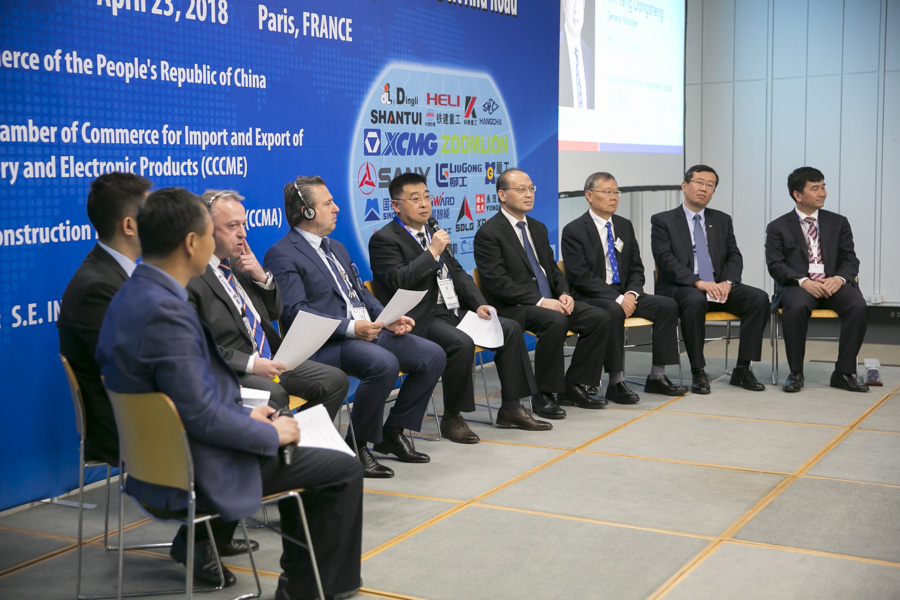 Chinese construction equipment firms are increasing their global sales CCME - Group panel discussion-1.jpg