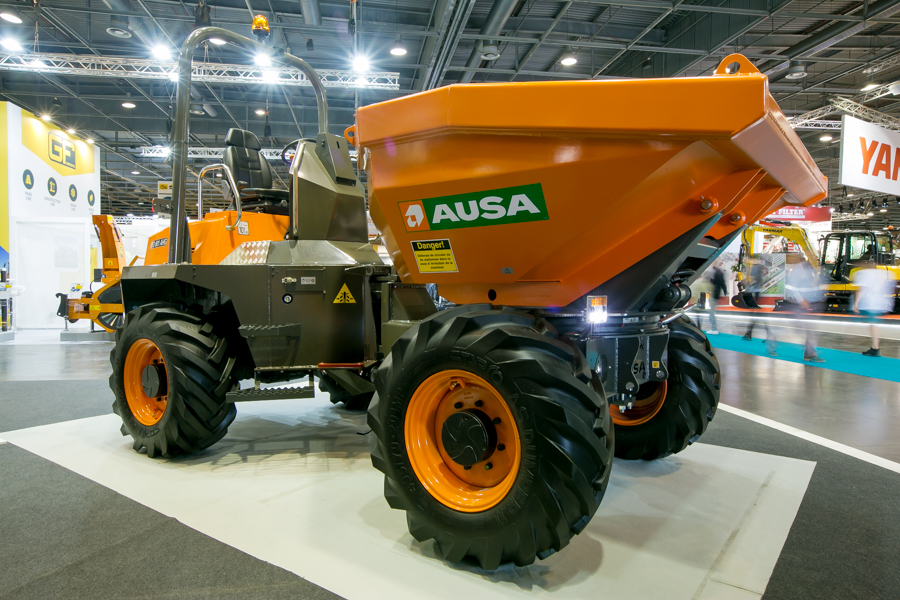 Ausa's new D601AHG dumper Ausa-D601 AHG Dumper-4.jpg