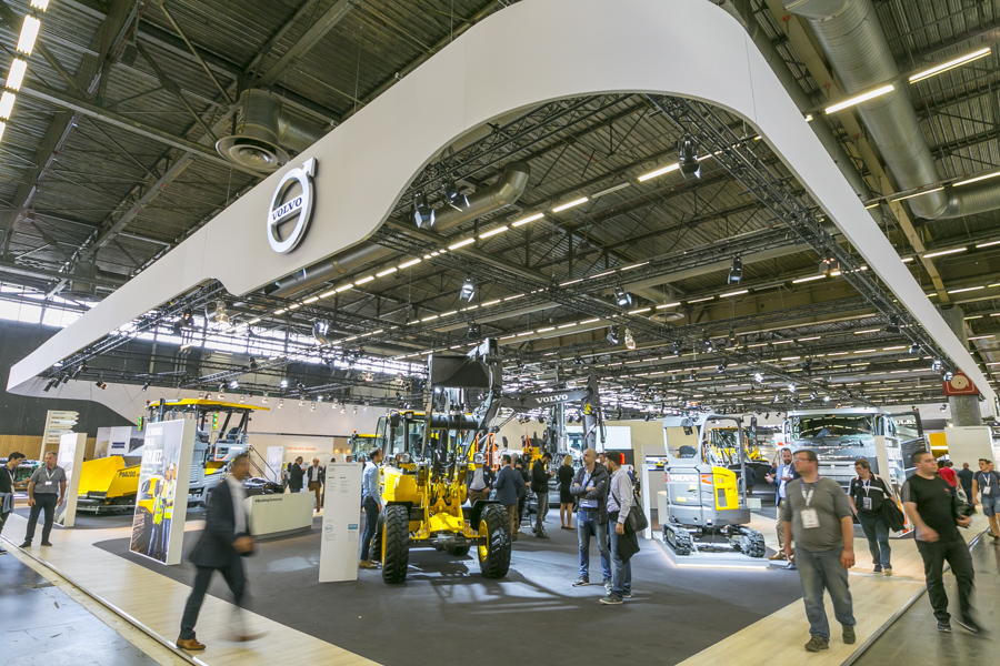 Volvo CE: strong start to 2018 Volvo stand-1.jpg