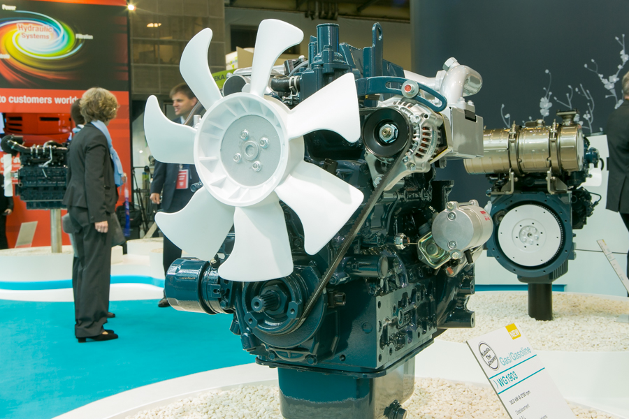 The WG1903 Kubota engine suits a wide range of fuel types including gasoline, LPG and natural gas Kubota-W9 1903-5.jpg
