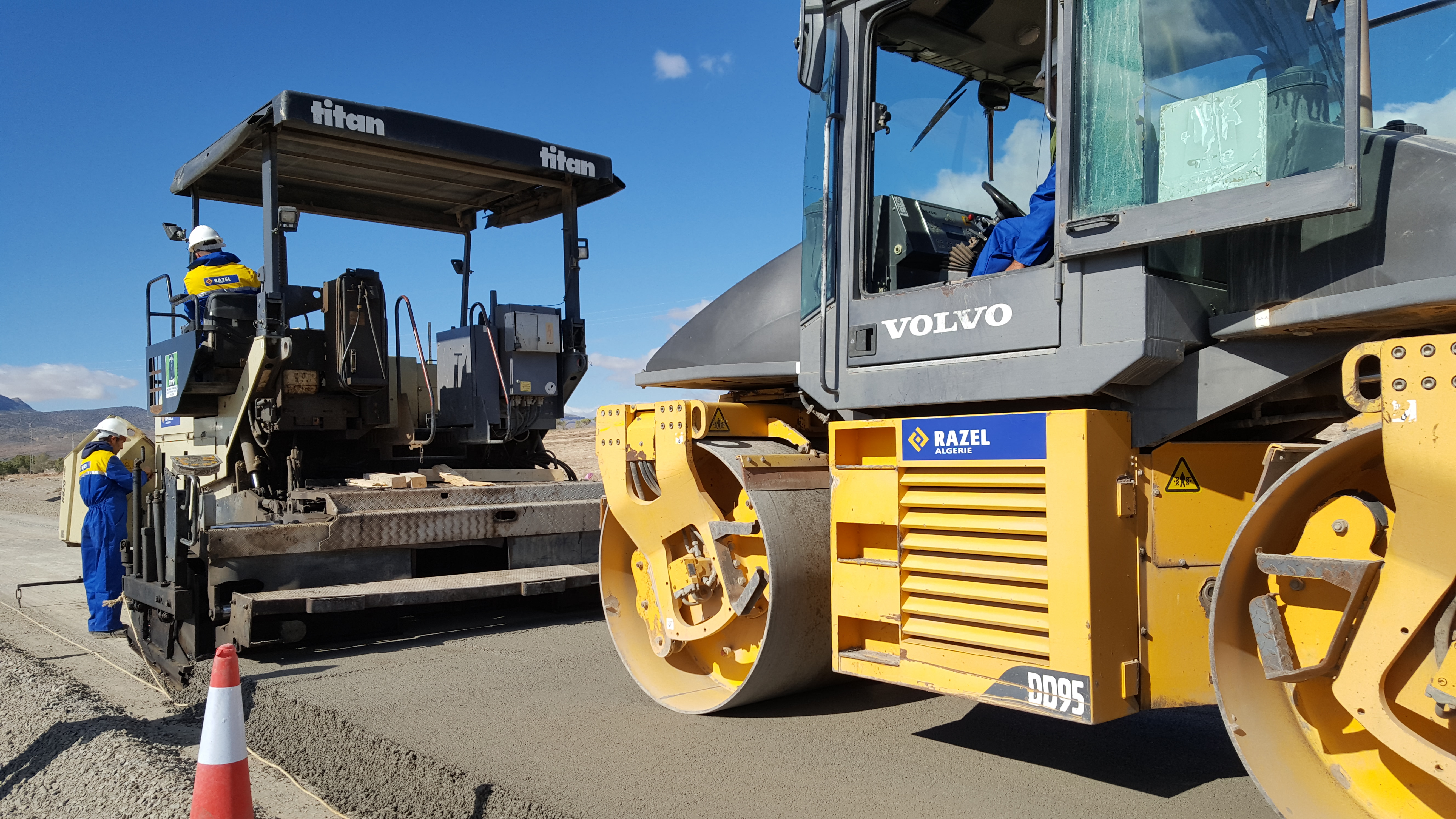 Conventional paving and compaction equipment was used for the application of the RCC road surface algeria1.jpg