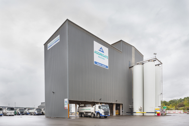 Aggregate Industries has invested in the latest plant technology AMN-7-9-2017-23 650.jpg