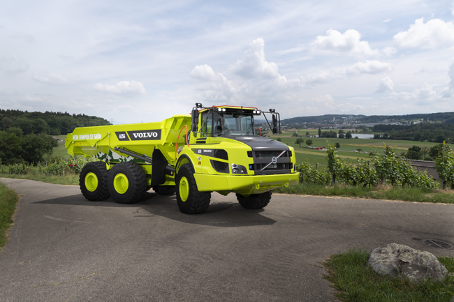 Camouflaged for the Swiss countryside: A Volvo A25G GoGreen articulated hauler Volvo-GreenArticulated-PIC2 650.jpg