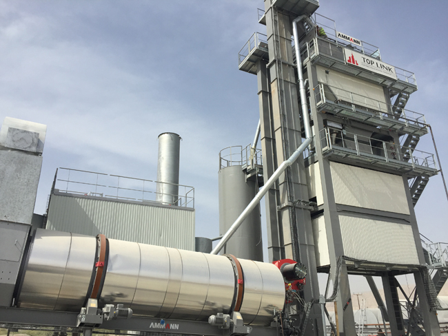 An Ammann plant is playing a key role in the construction of a new highway section in the UAE ABA 260 UniBatch_Toplink_UAE_IMG_2310650.jpg