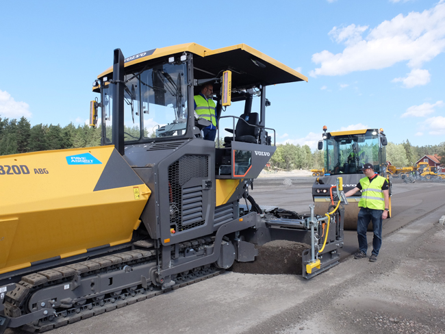 Volvo CE’s latest pavers are said to offer improved quality due to sophisticated technology DSCF1485 650.jpg