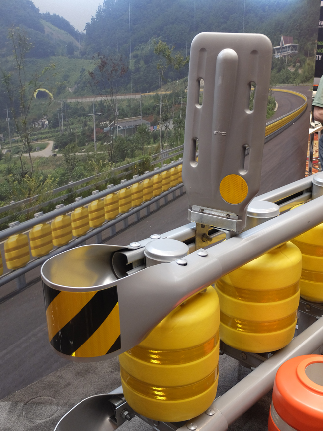 A new roller barrier system from South Korean firm ETI is now available for the US and European markets EtiBarrier-Roller-1 650.jpg